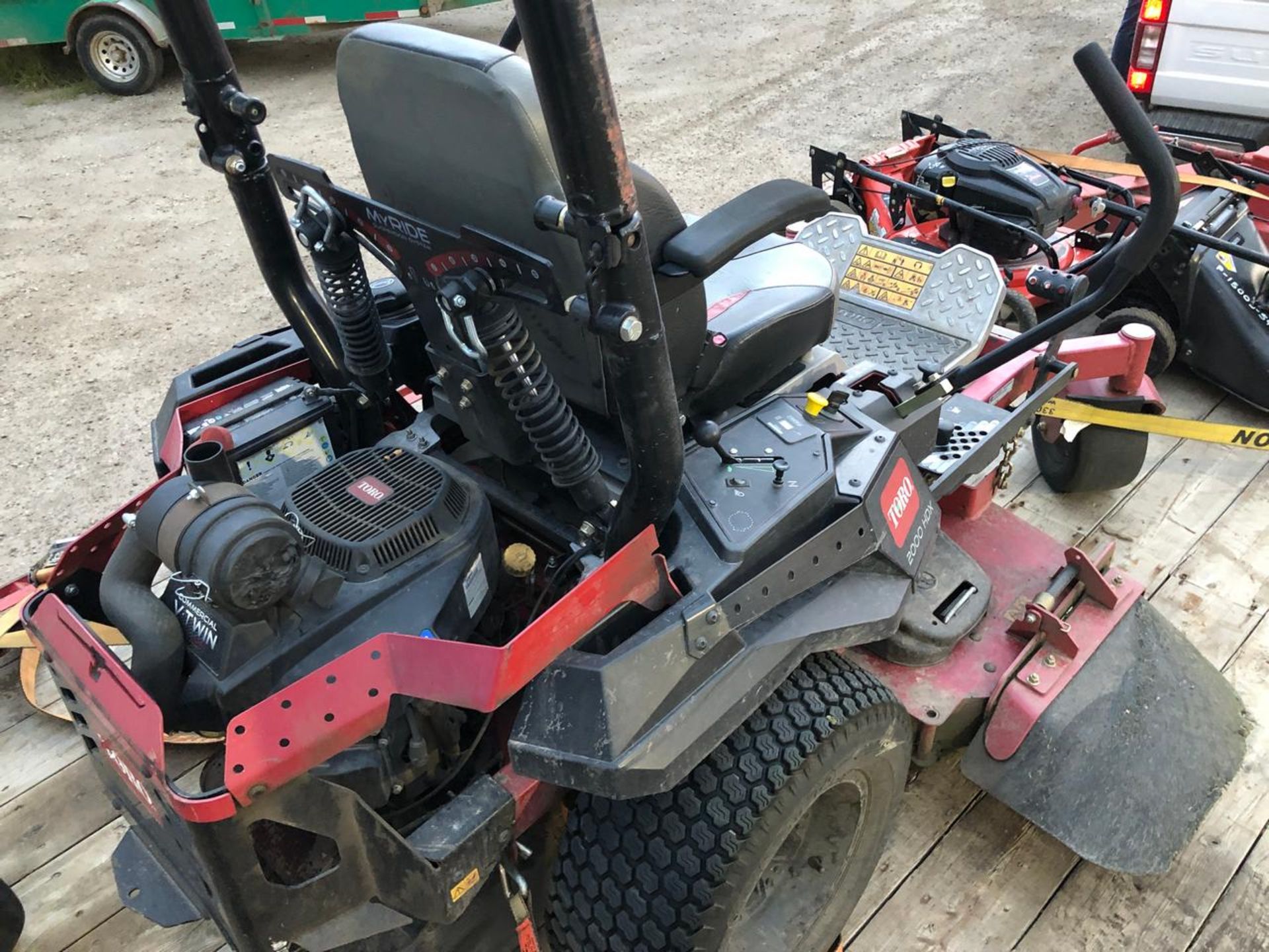 Toro 2000HDX 48" Zero Turn Mower - Image 2 of 2