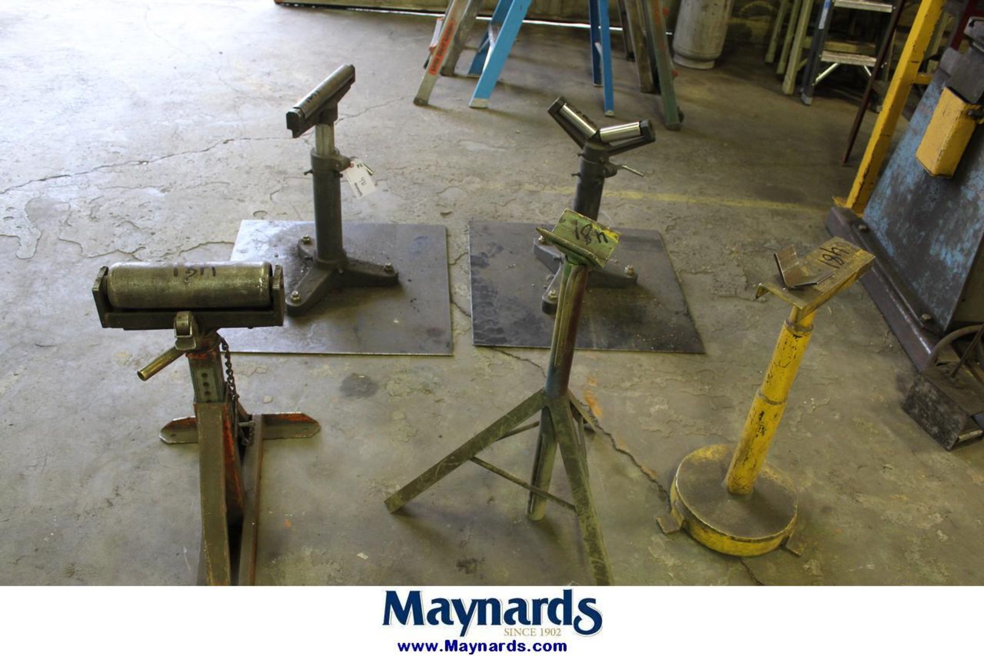 (5) adjustable pipe stands