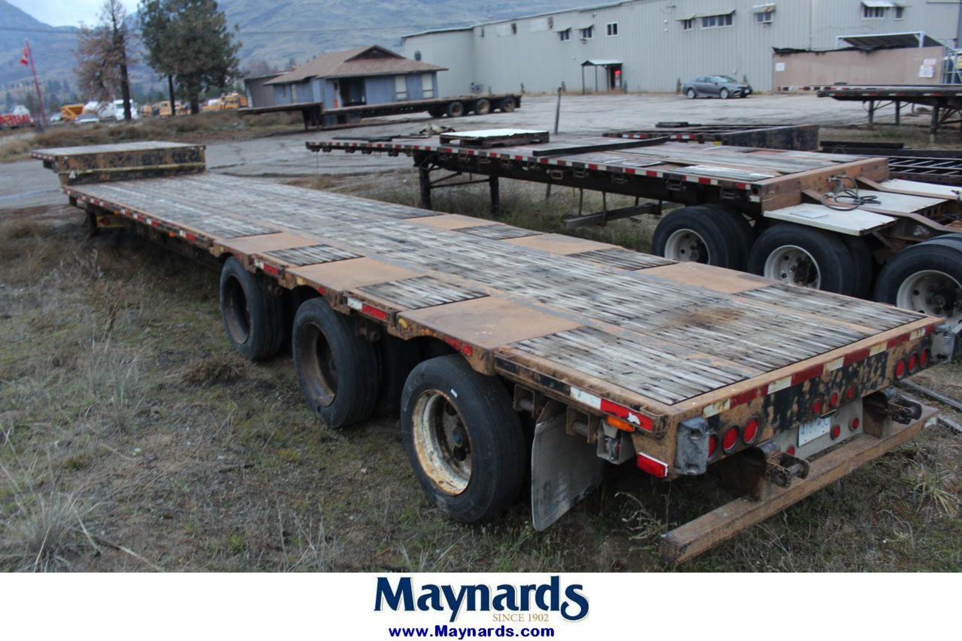 2007 Transcraft DTL-3000 step deck trailer - Image 3 of 7