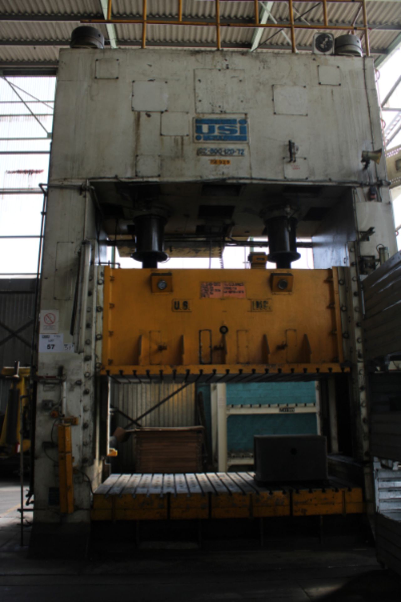 800 Ton USI S2-800-120-72 Straight Side Stamping Press - Image 3 of 13