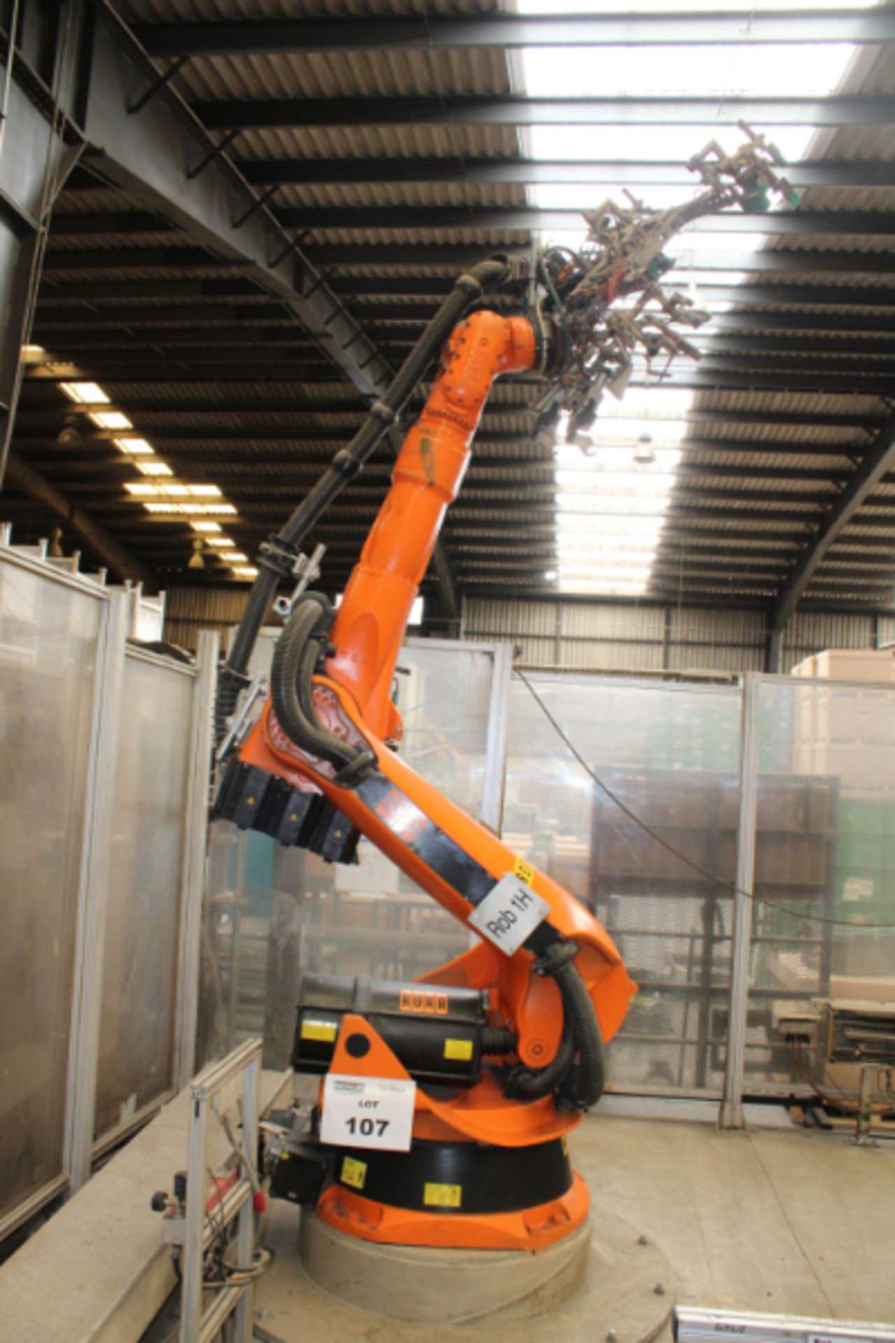 Kuka KR210L150 Robot, Maximum Reach: 3,100 mm, Rated Payload: 150 Kg, Robot Controller, New 2003 - Image 3 of 4