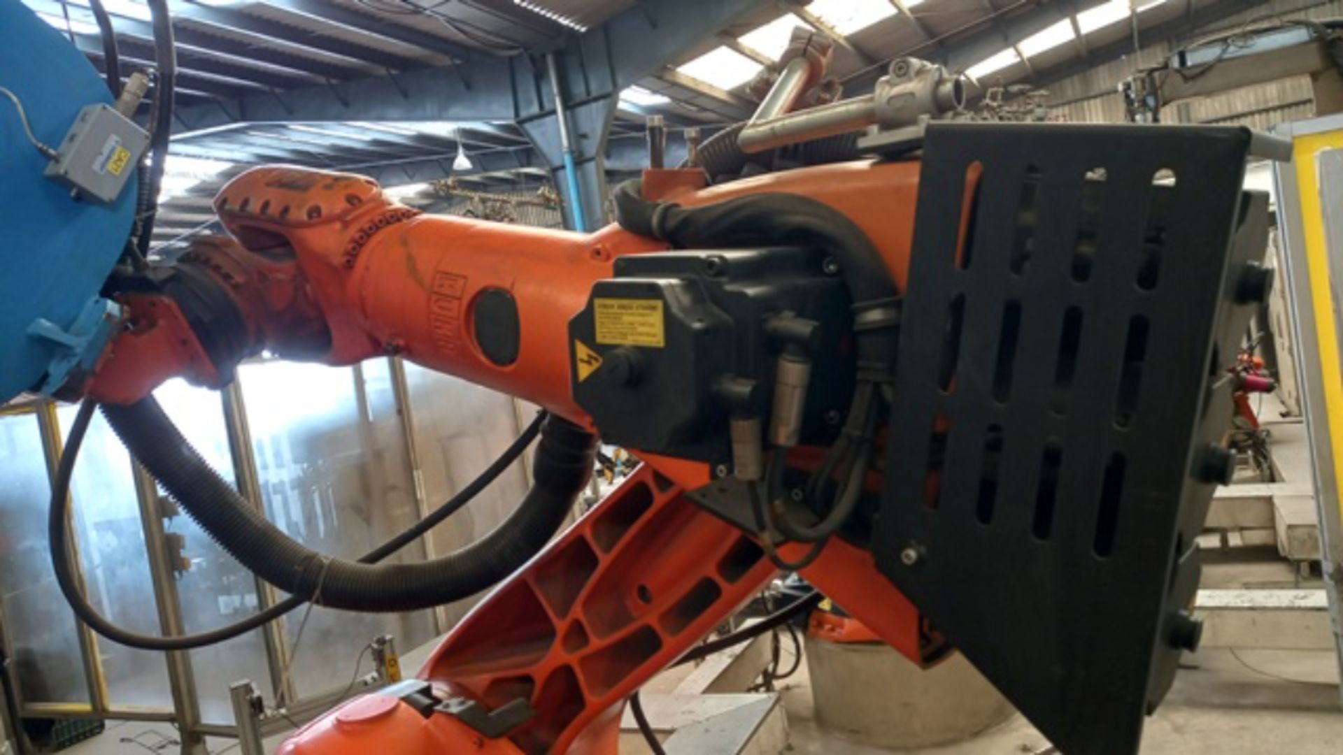 Kuka KR210 Robot, Maximum Reach: 2,700 mm, Rated Payload: 210 Kg, New 2003 - Image 3 of 5