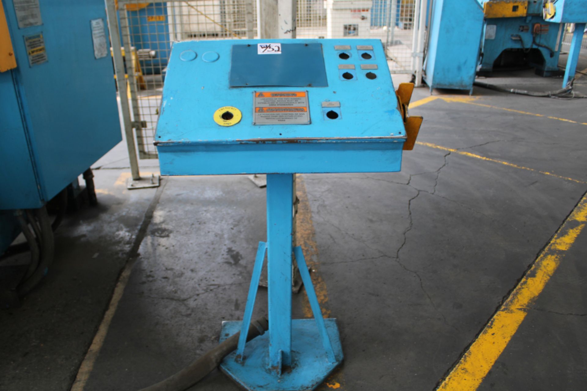 121 US Ton Aida NC1-1100 Gap Frame Press - Image 7 of 10