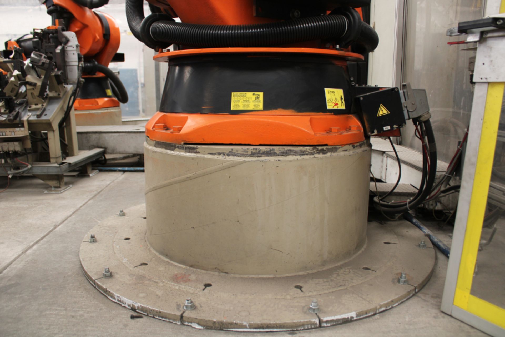 Kuka KR-150 Robot, Maximum Reach: 2,700 mm, Rated Payload: 150 Kg, with Robot Controller, New 2003 - Image 4 of 5