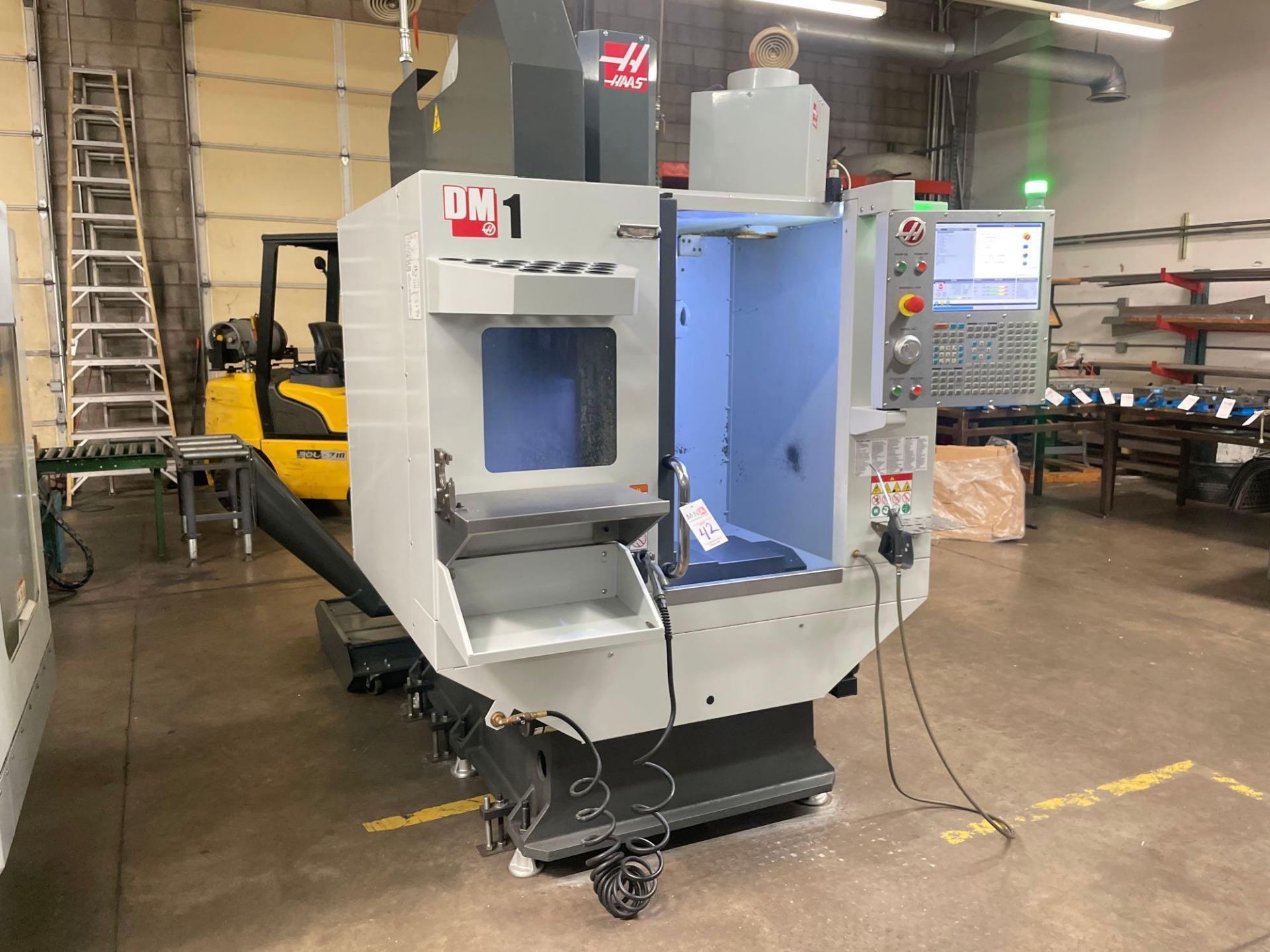 HAAS DM-1 Vertical Machining Center, 4th- Axis Ready, 20” x 16” x 15.5” Trvls., 15k RPM, New 2017 - Image 3 of 12