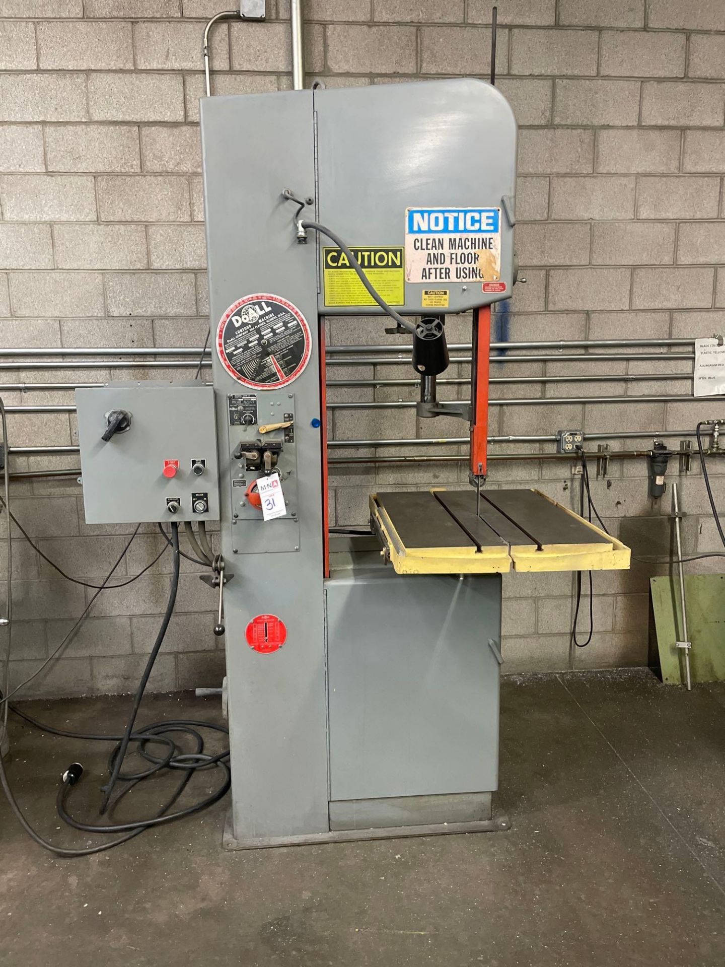 DoAll DBW Vertical Bandsaw, 24" x 30.5" Table, s/n 290-766786 - Image 3 of 6