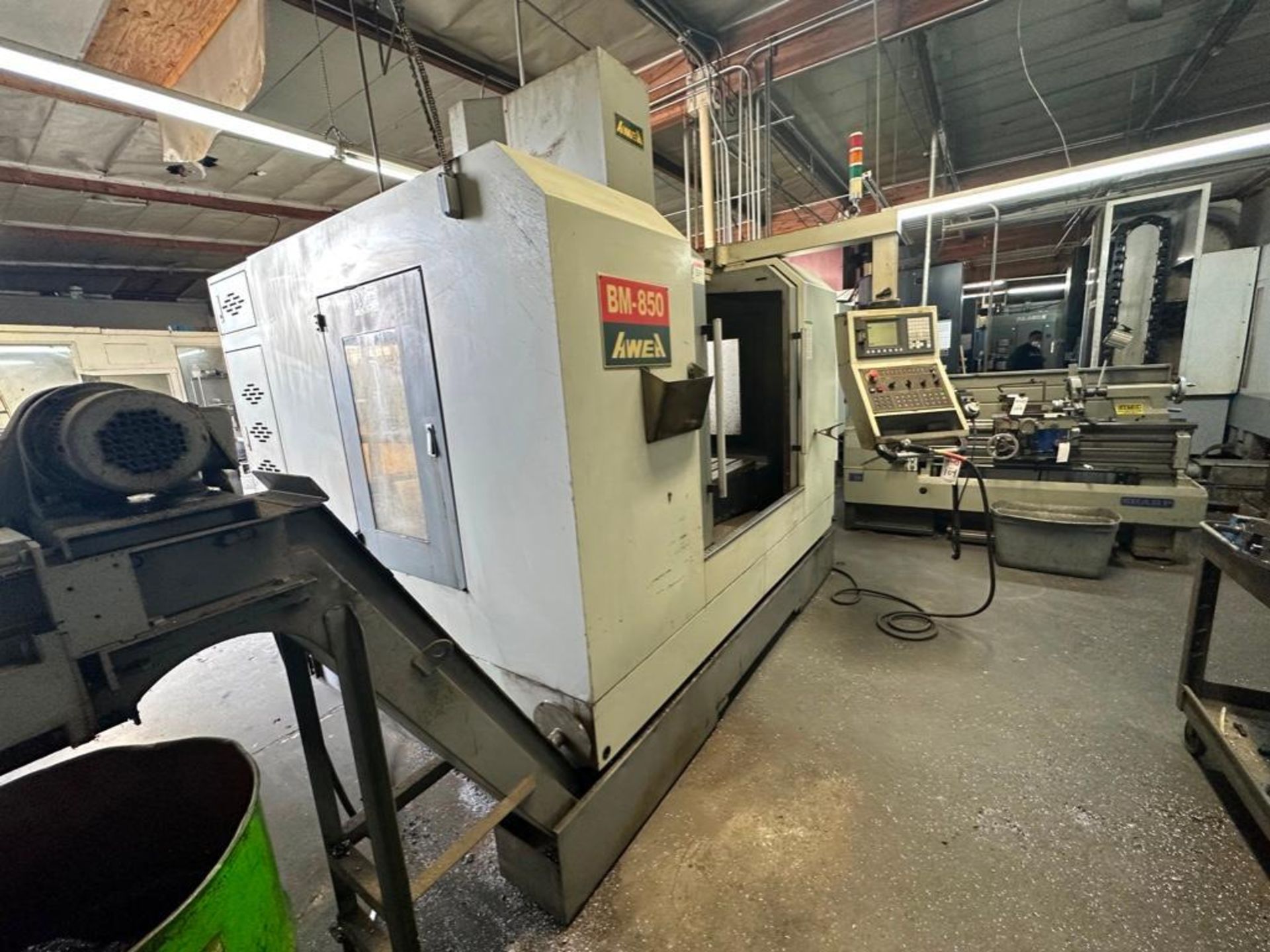 Yama-Seiki BM-850 Vertical Machining Center, Fanuc 0i-MD Ctrl., New 2005 - Image 3 of 8