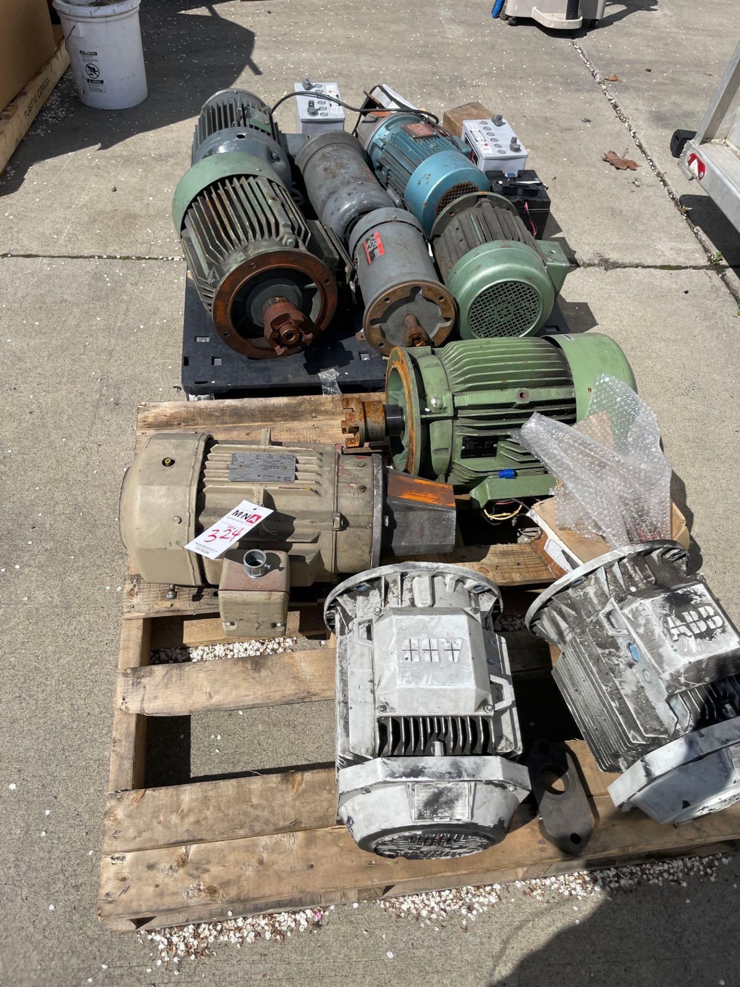 (2) Pallets of Miscellaneous Motors