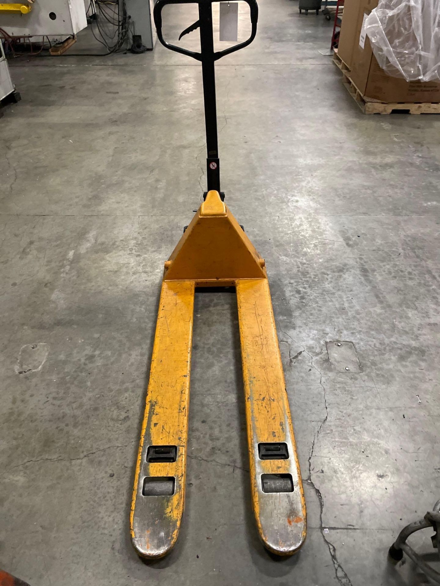 5000 Lbs. Cap. Pallet Jack - Image 4 of 4