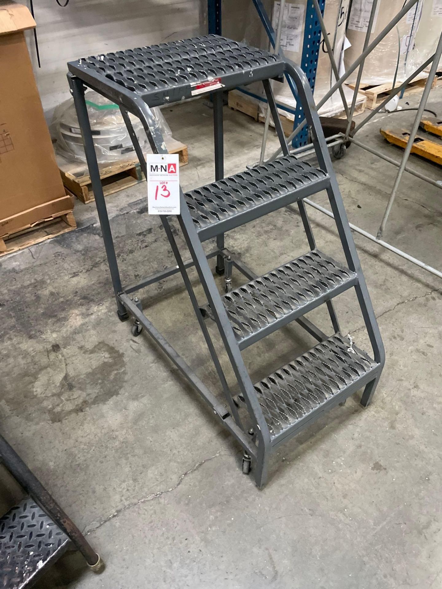 4 Step Rolling Warehouse Ladder - Image 2 of 4