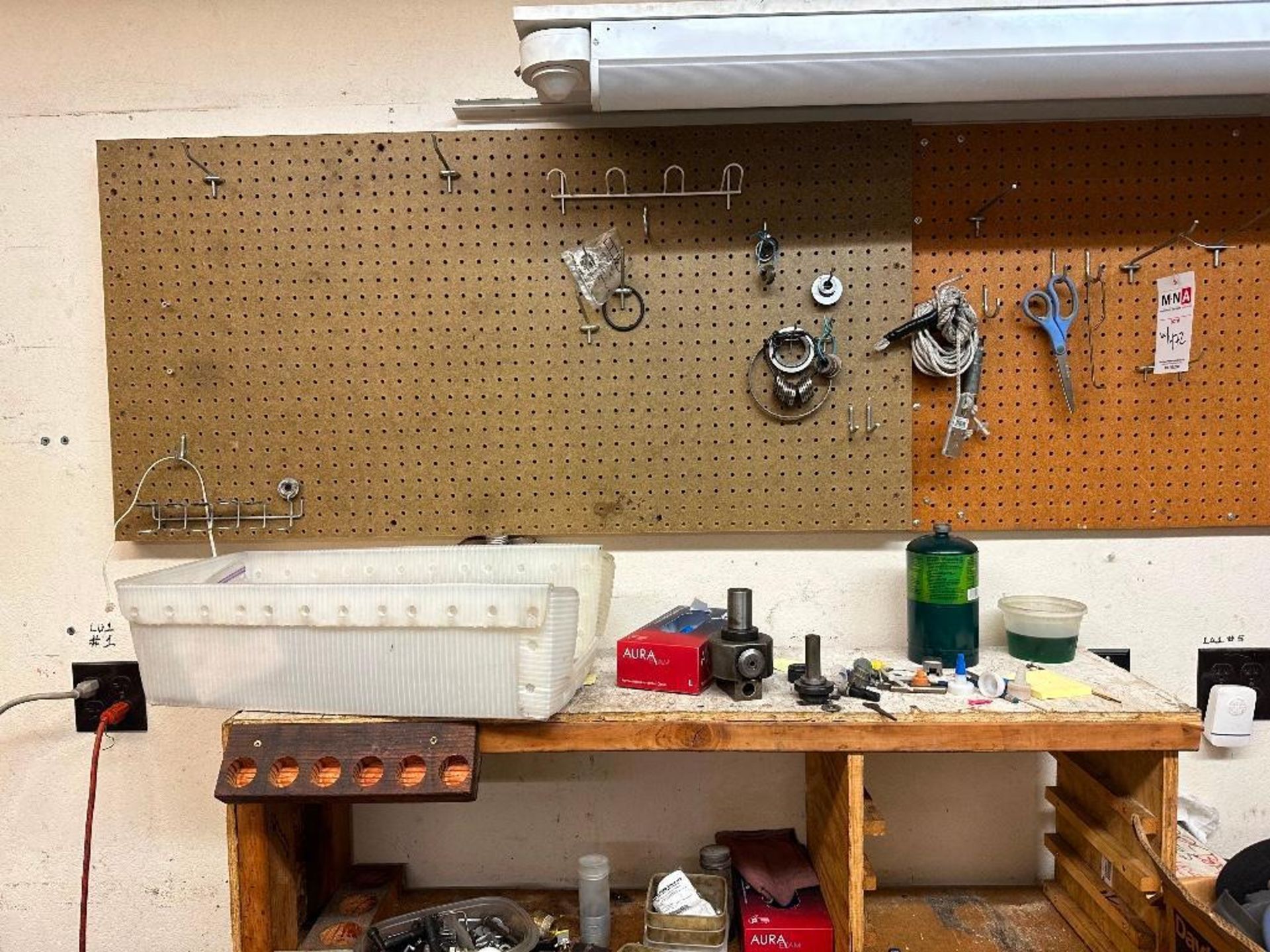 Room Content: Assorted Tools, Hardware, Cabinets, Shelves, Organizers and Misc. Items - Image 21 of 23