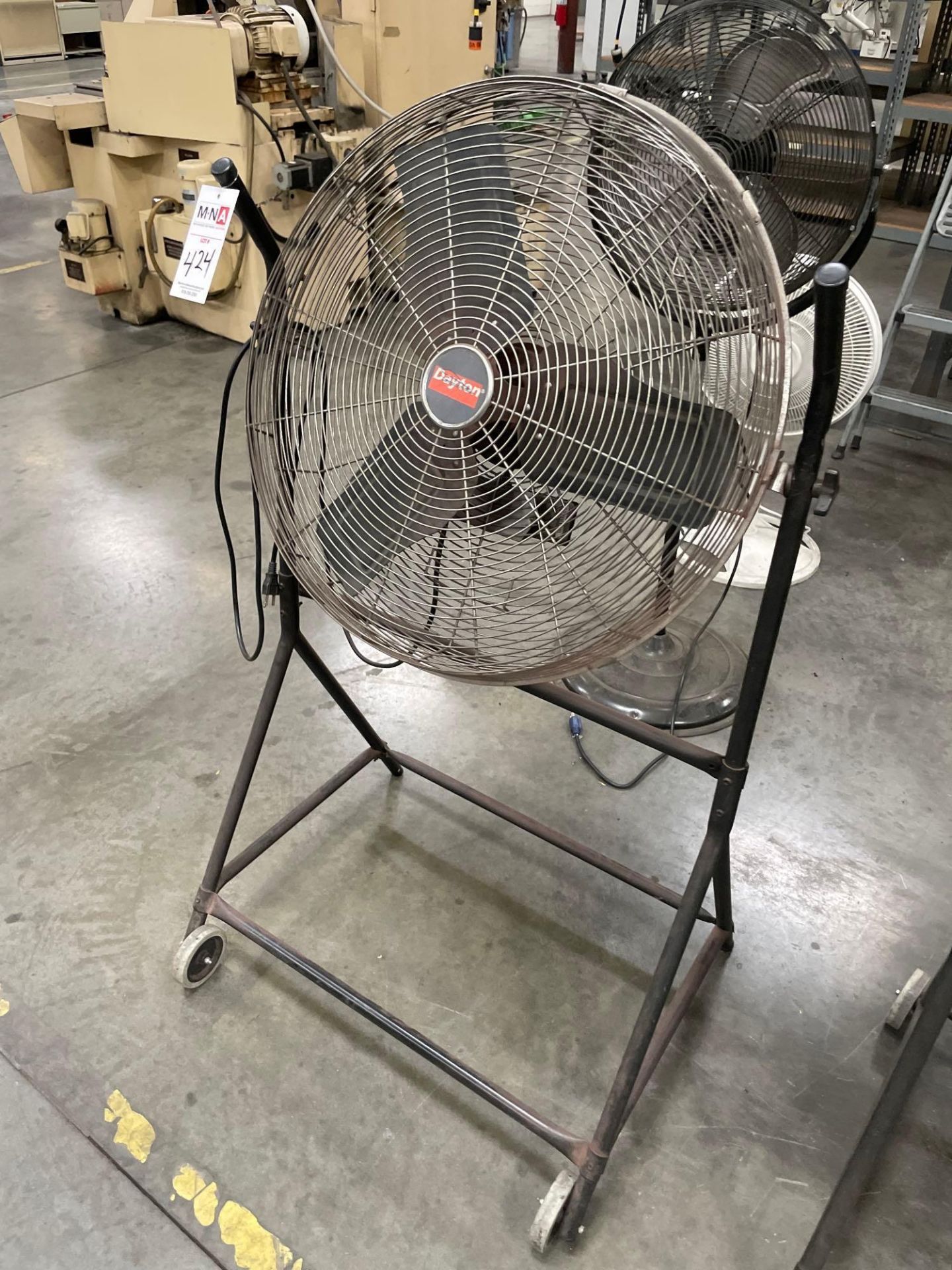 Dayton 24“ Floor Fan - Image 2 of 4