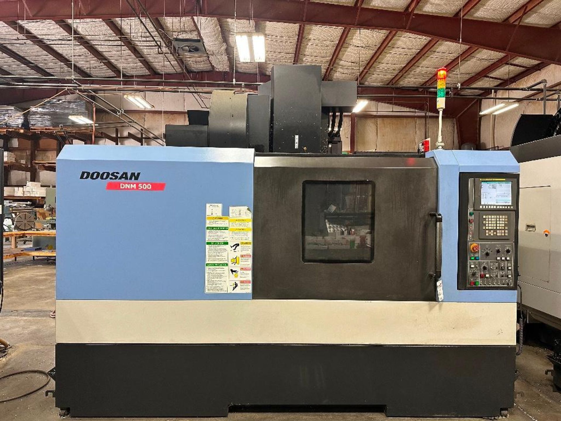 Doosan DNM500, Doosan Fanuc i Control, 40" x 21" x 20" Trvls., 30 ATC, 8K RPM, BT-40, New 2011