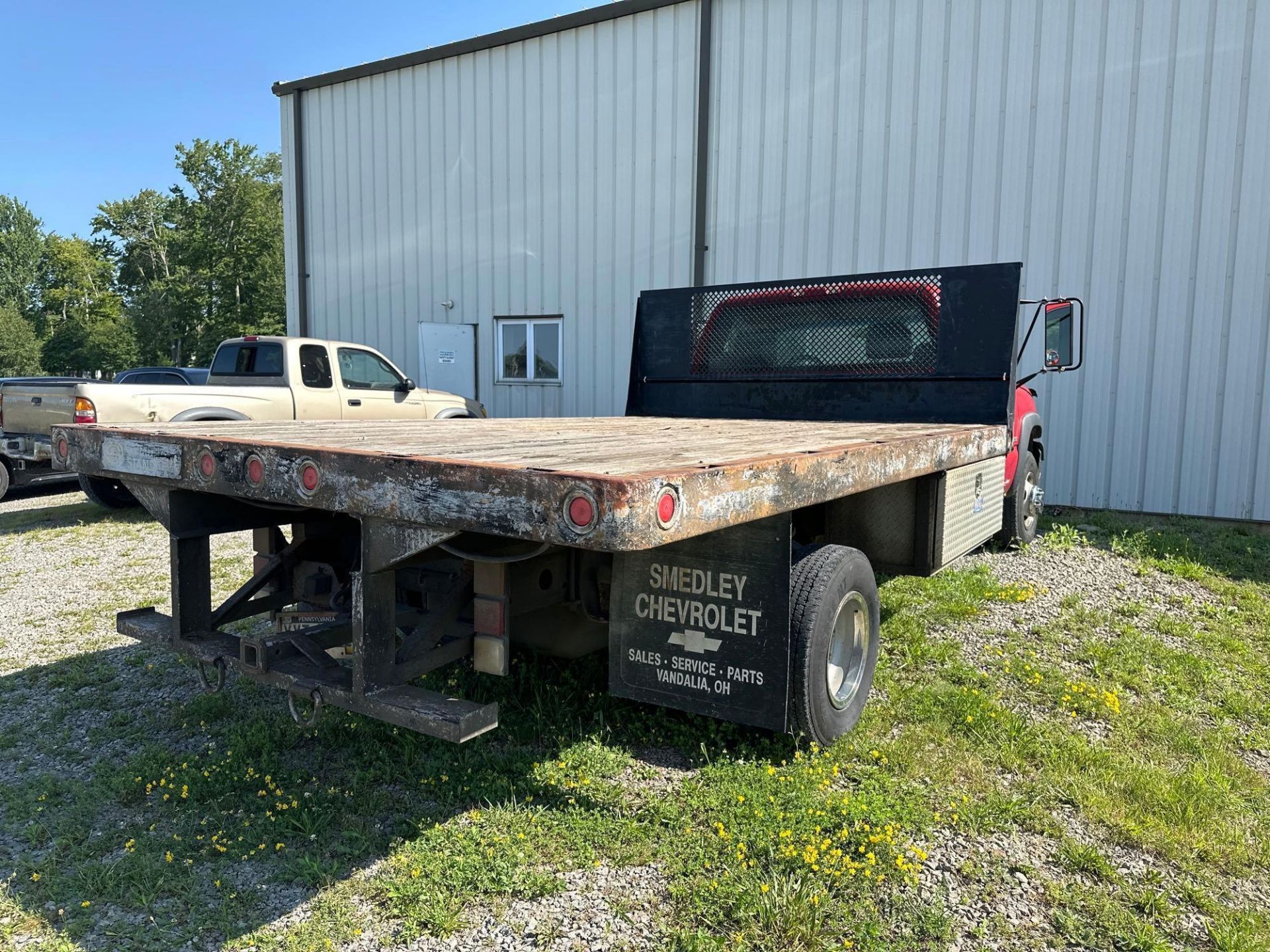 2003 Chevy Silverado 3500 12” Flatbed Truck, 138098mi w/ Toolbox and Flatbed Sides - Image 3 of 10