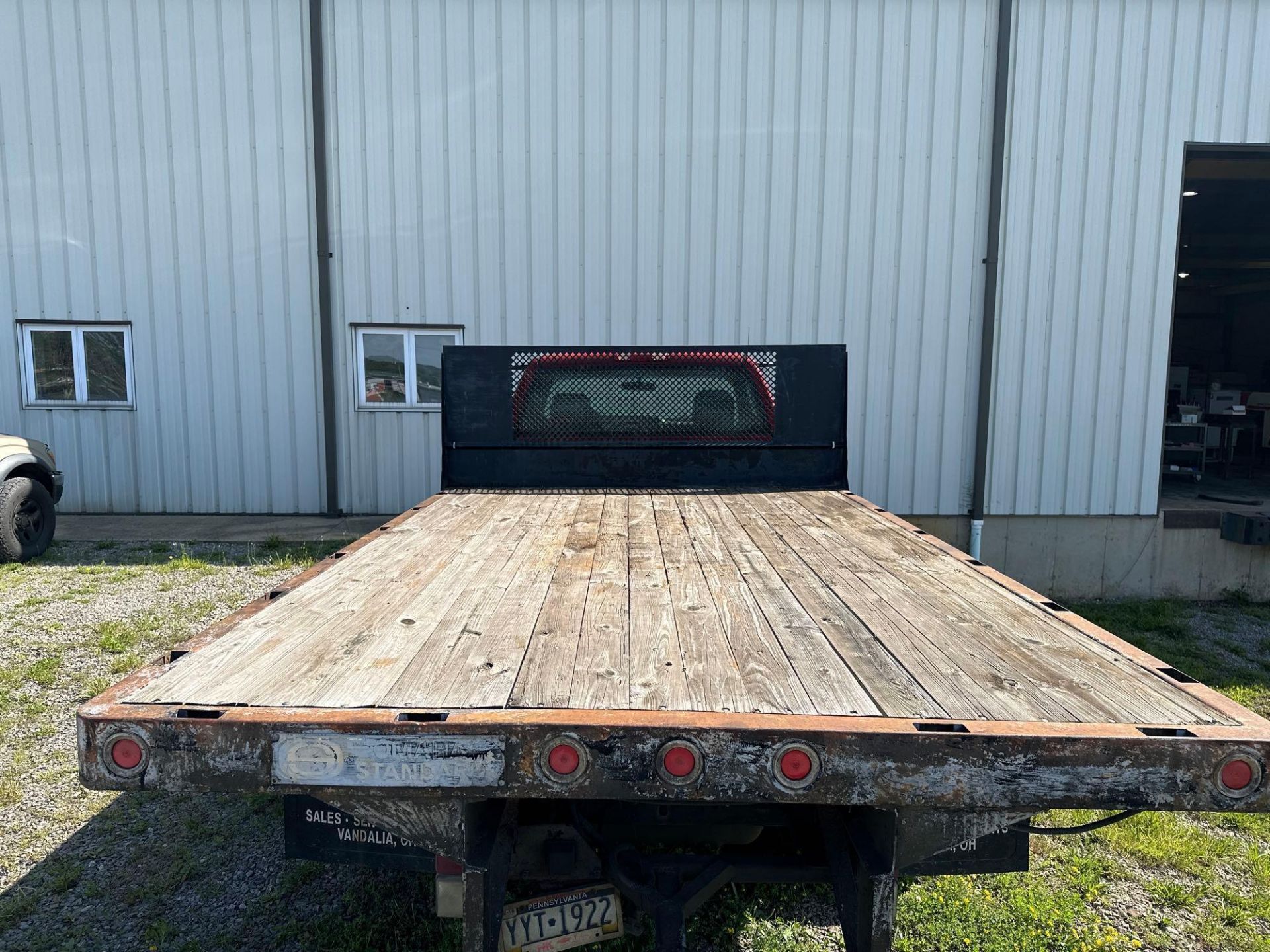 2003 Chevy Silverado 3500 12” Flatbed Truck, 138098mi w/ Toolbox and Flatbed Sides - Image 5 of 10