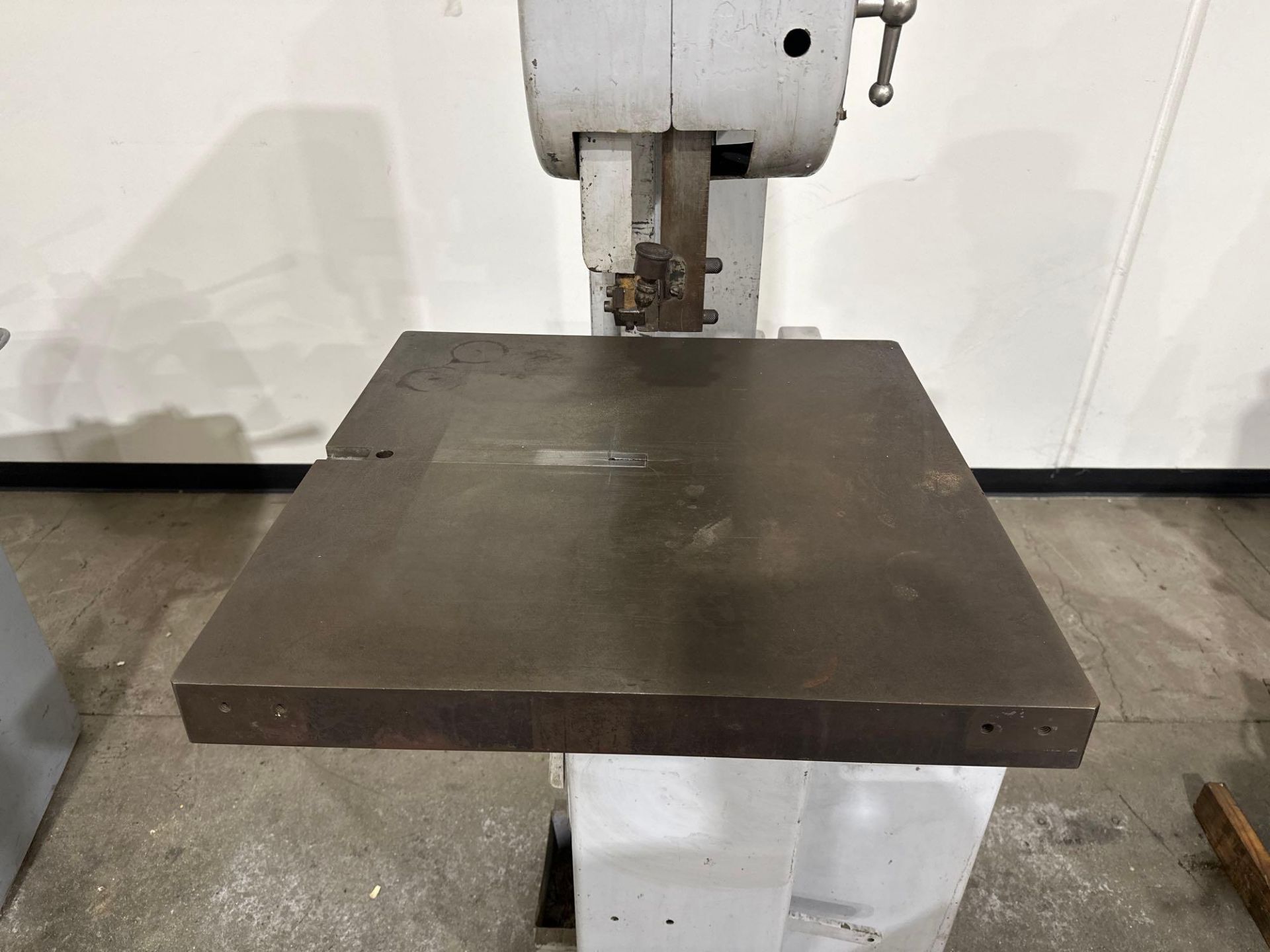 Vertical Band Saw - Image 5 of 5