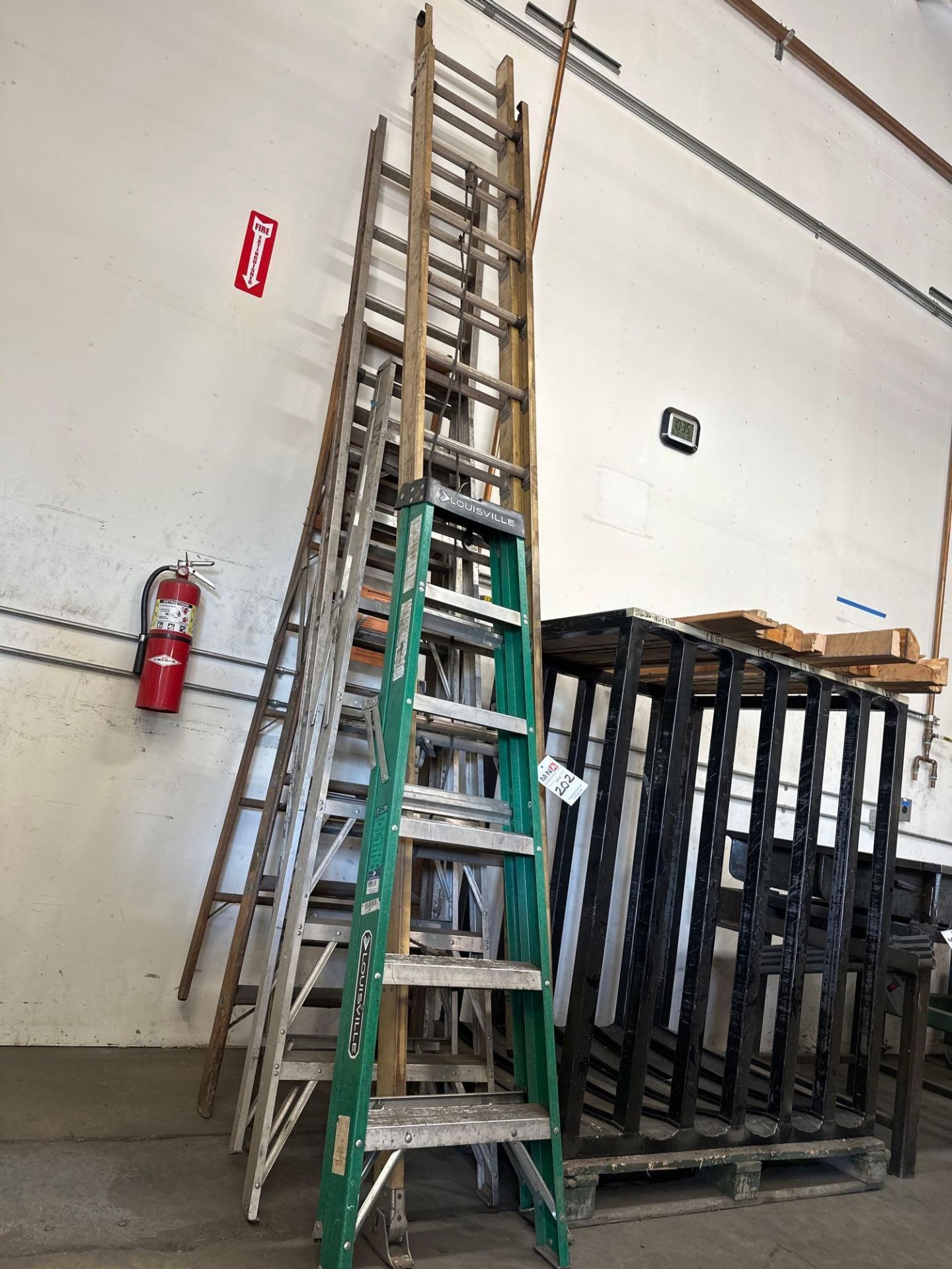 Assorted Ladders - Image 2 of 4