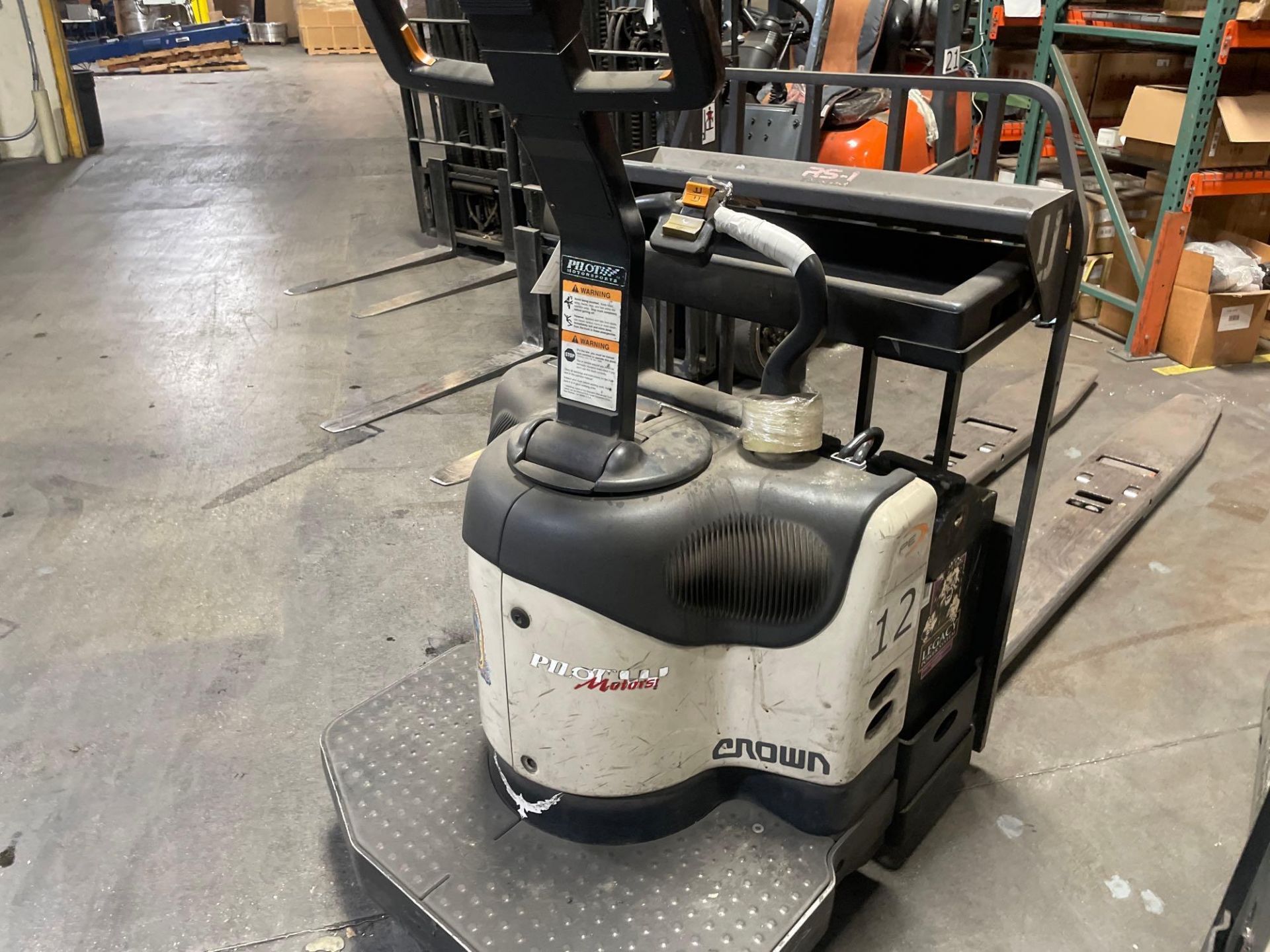 Crown PE4000-60 Electric Pallet Jack, 6,000lbs Cap., s/n 6A211295 *Needs New Battery, No Charger* - Image 3 of 5