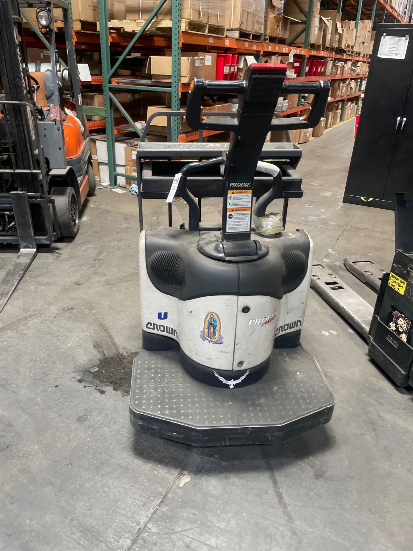 Crown PE4000-60 Electric Pallet Jack, 6,000lbs Cap., s/n 6A211295 *Needs New Battery, No Charger* - Image 2 of 5
