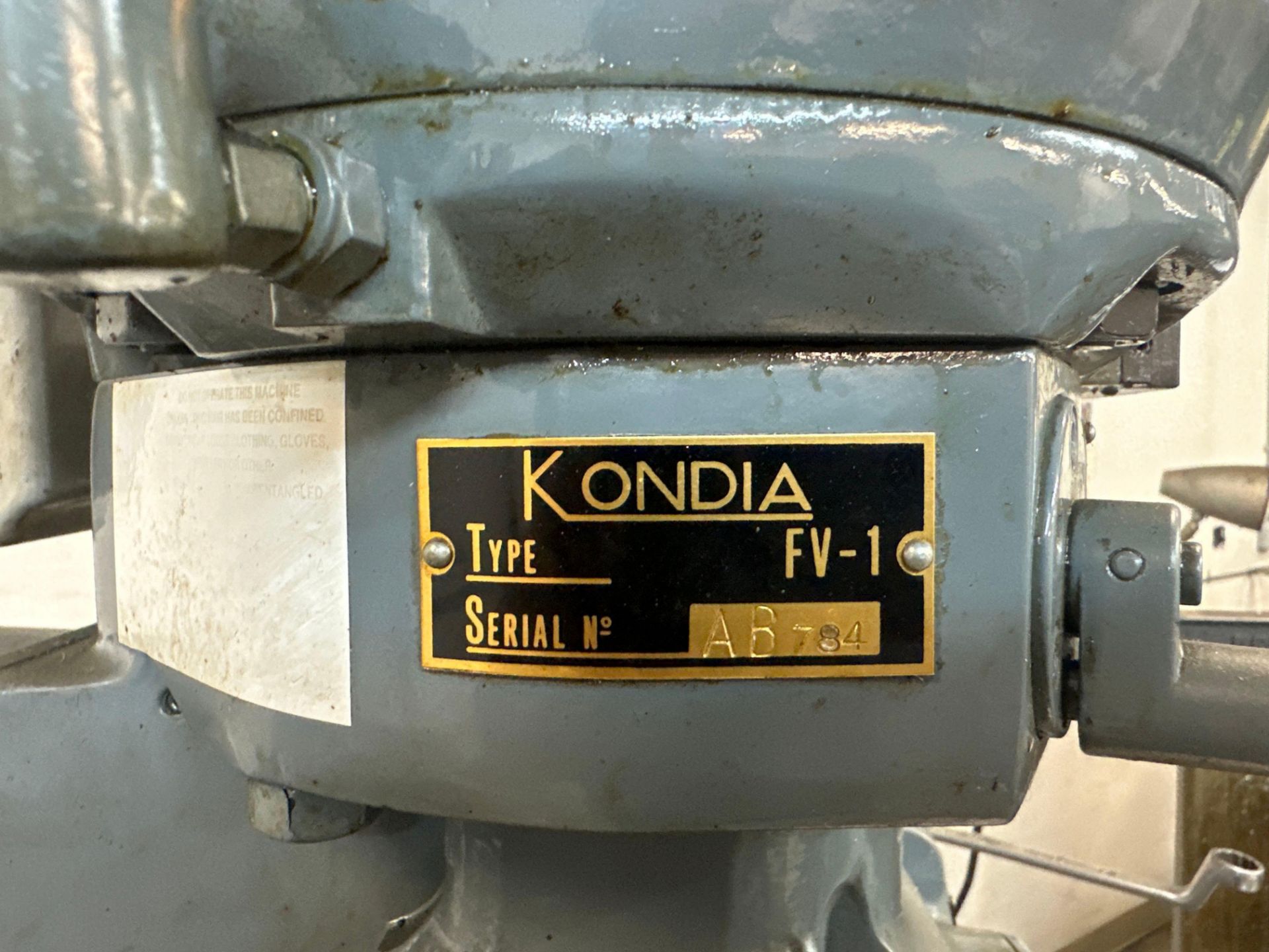 Clausing Kondia FV1 Vertical Mill, s/n AB-784 Includes: 9” Phase II Rotary Table & Newall Digital Di - Image 8 of 8