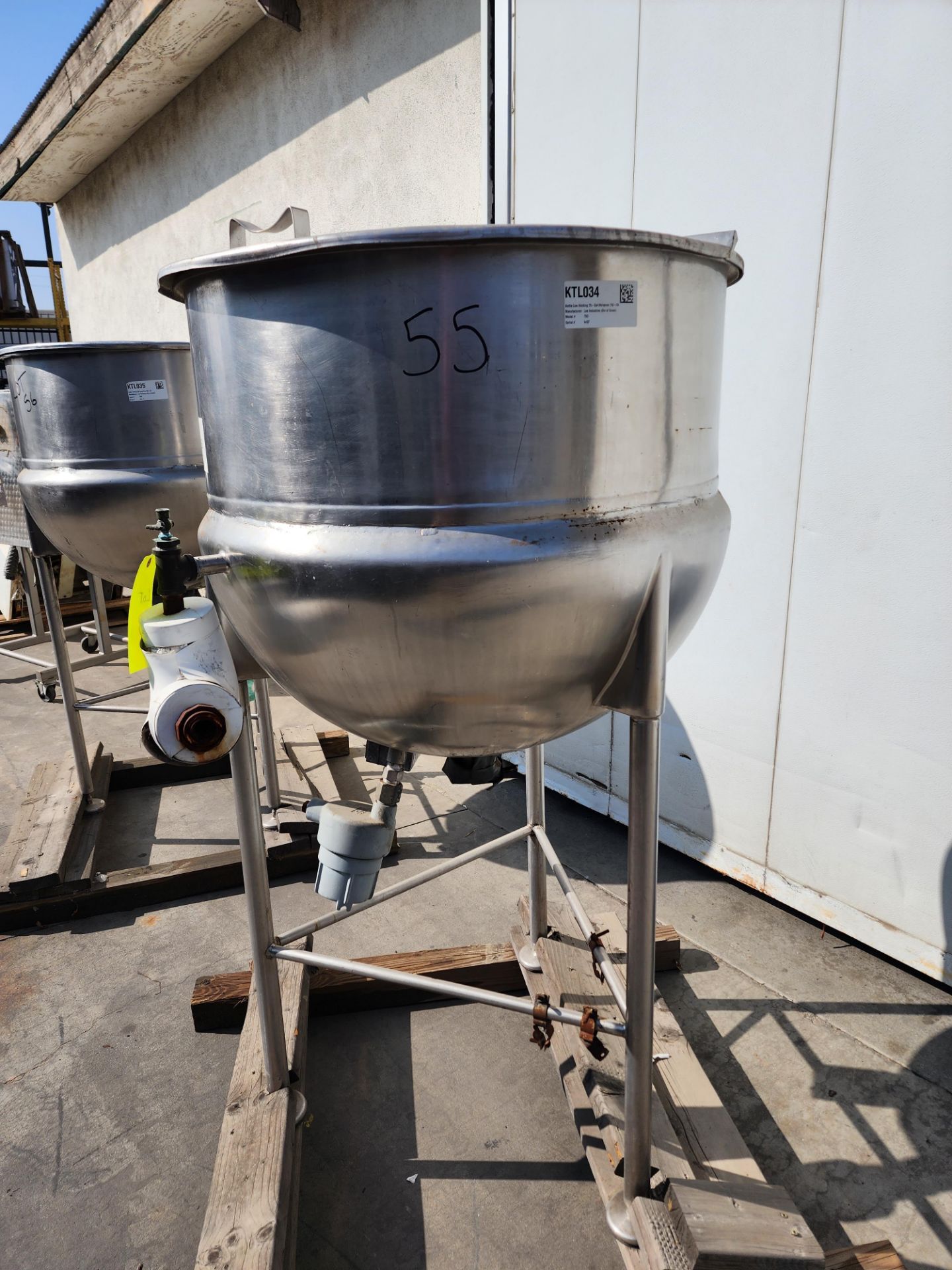 Lee Steam Fired Jacketed Kettle, Model 75D, SN 443 T, 75 Gallon Capacity. - Image 2 of 5