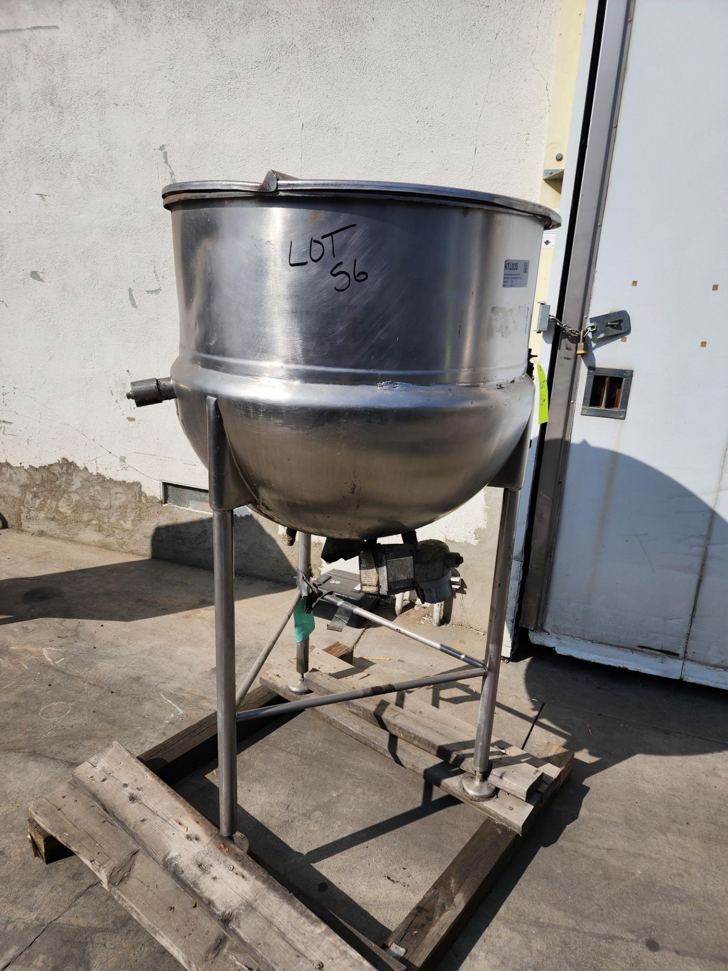 Lee Steam Fired Jacketed Kettle, Model 75D, SN 443 T, 75 Gallon Capacity. - Image 3 of 5