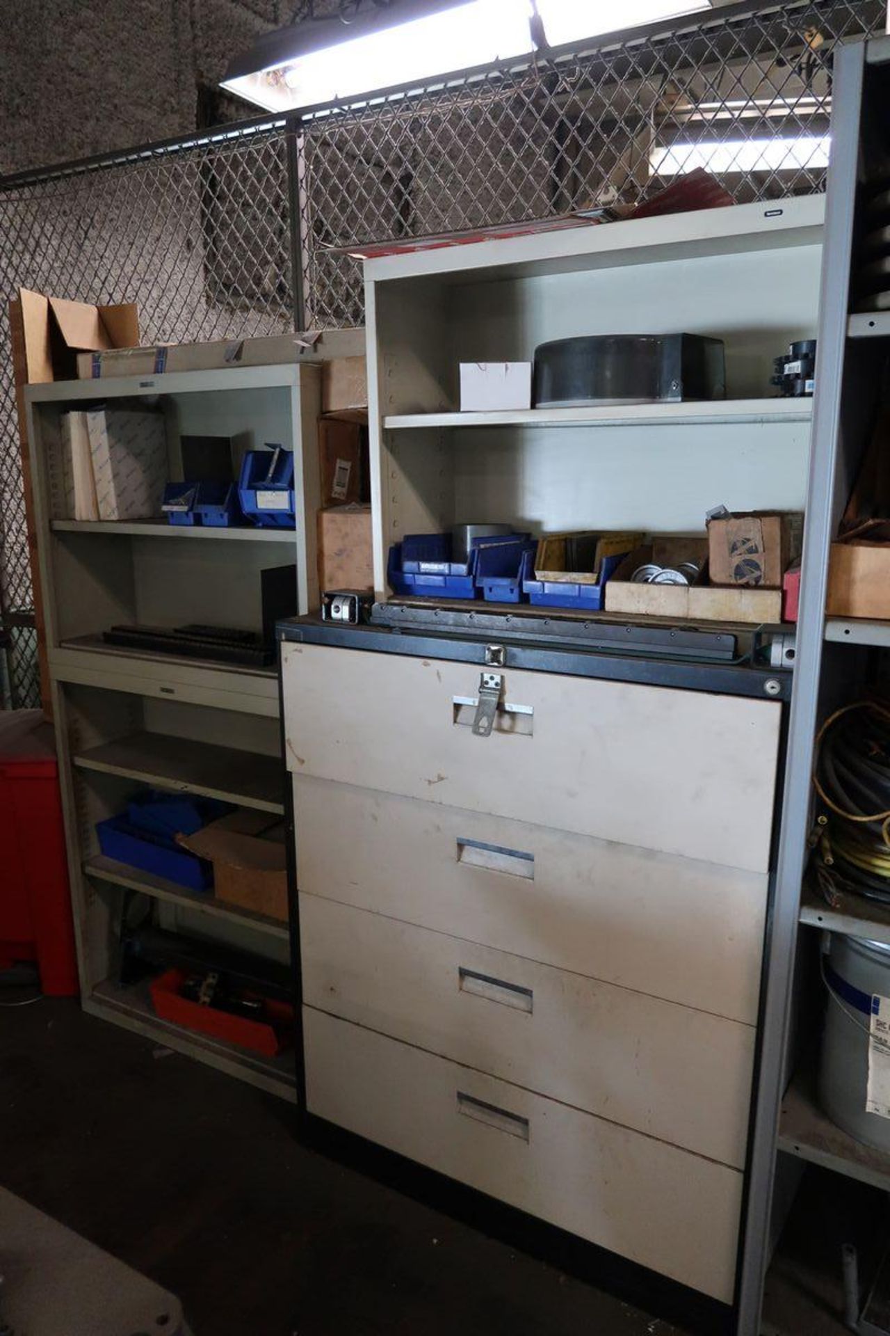 Lot of Assorted Shop Furniture - Image 13 of 20