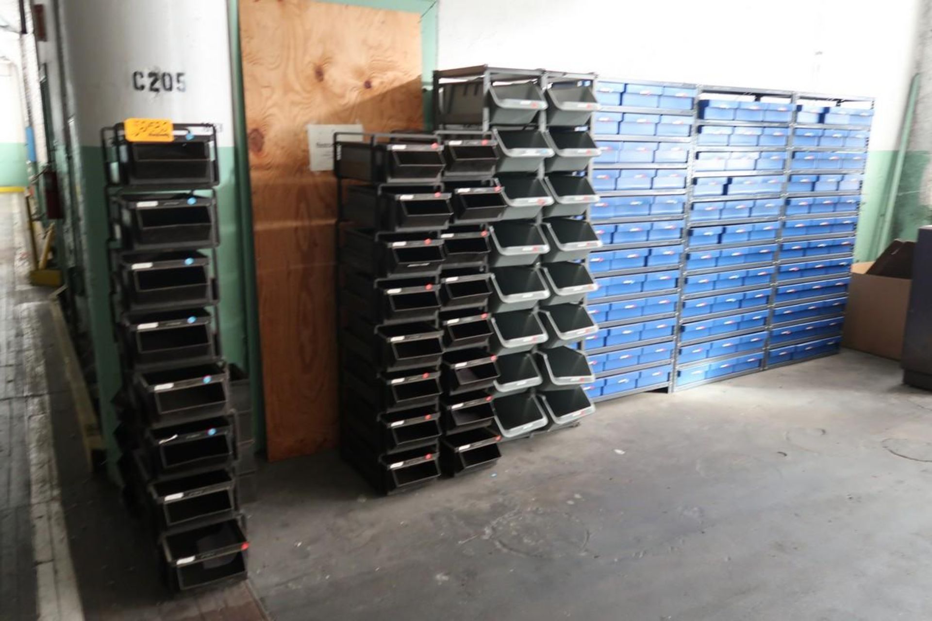 Lot of Adjustable Shelving, - Image 18 of 24