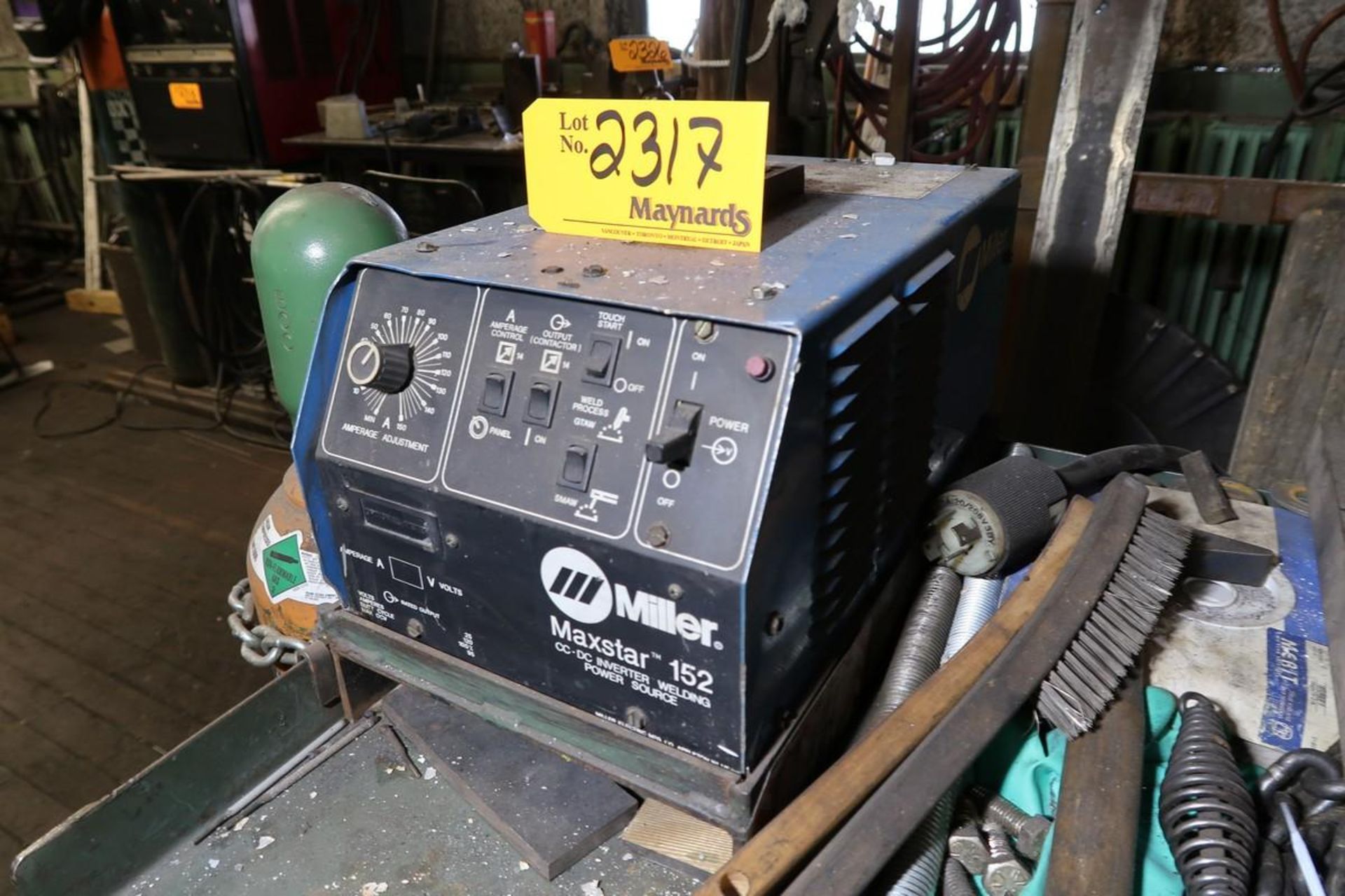 Miller Maxstar 152 120A CC DC Inverter Arc Welding Power Source - Image 2 of 9