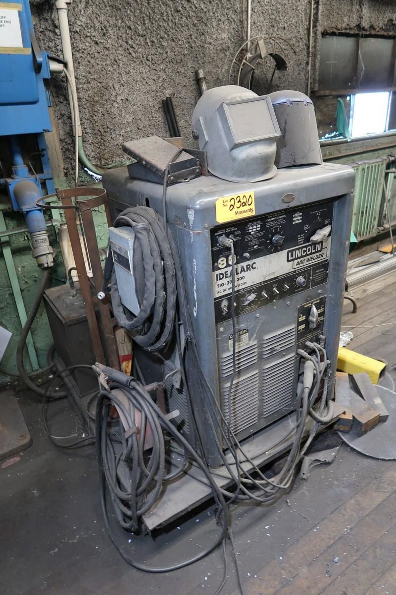 Lincoln Electric Idealarc TIG-300/300 300A AC/DC Arc Welding Power Source