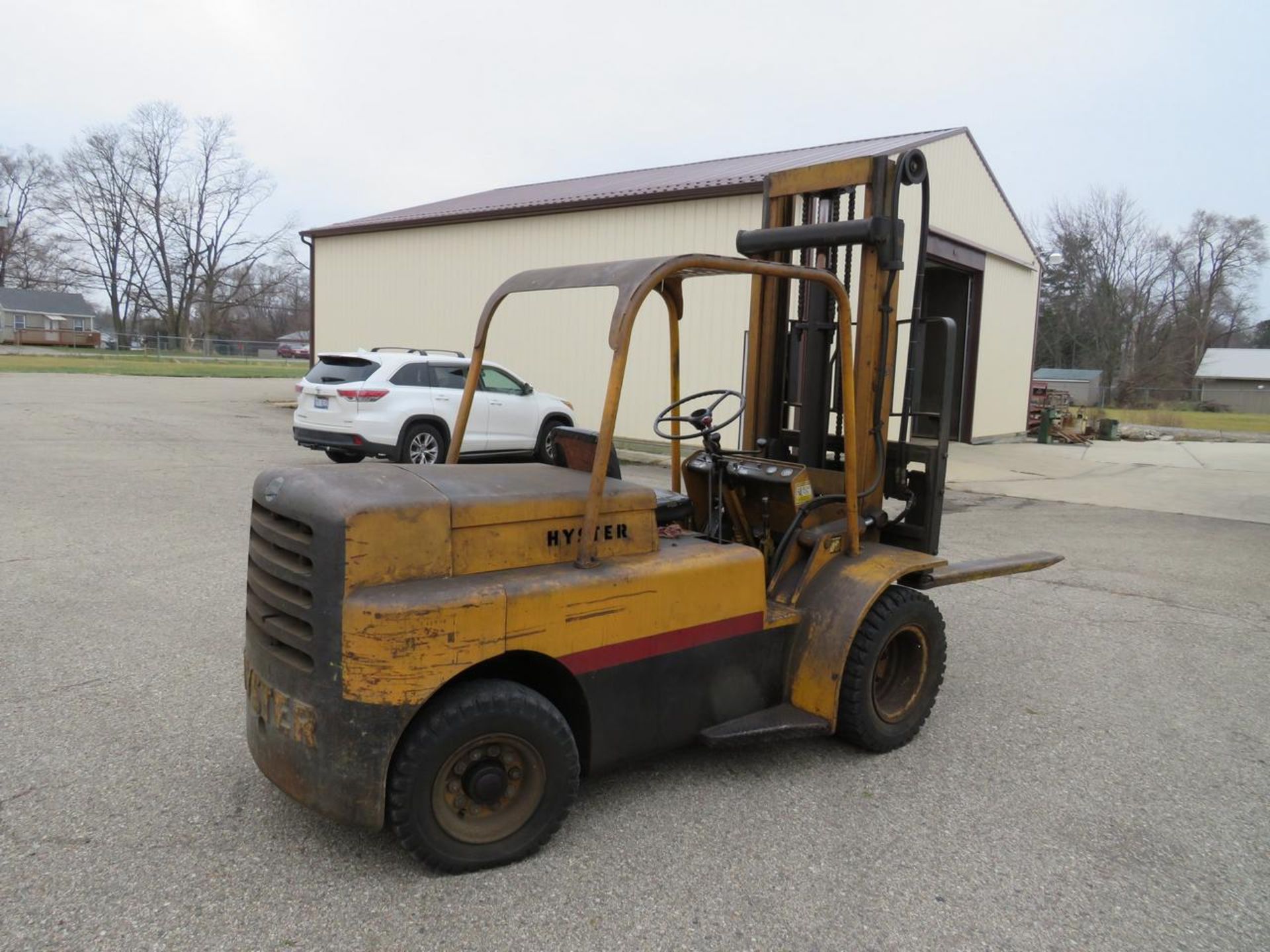 HYSTER H80C 8,000 LB. CAPACAITY GASOLINE POWERED FORKLIFT - Image 6 of 18