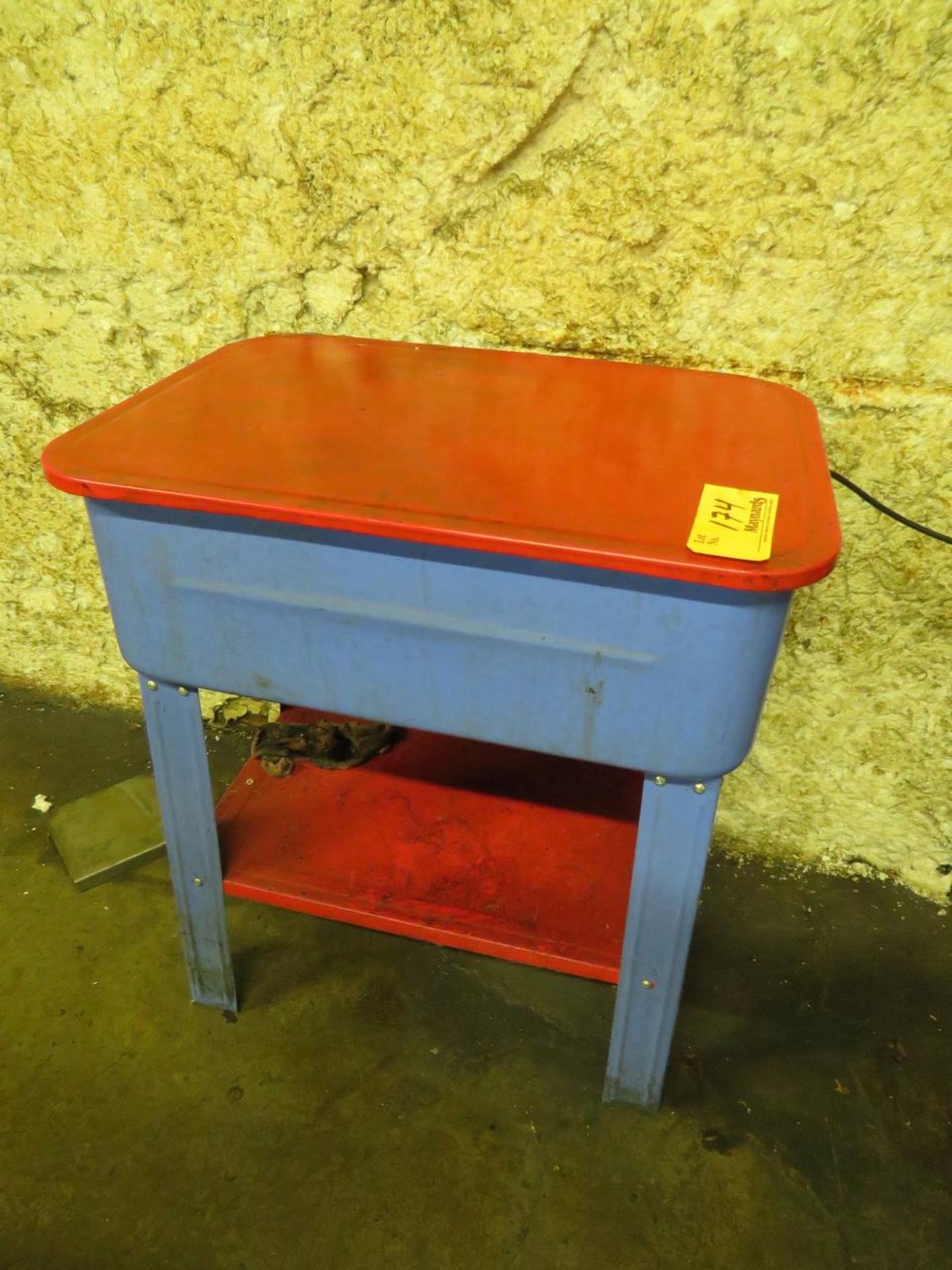 CENTRAL MACHINERY 20 GALLON PARTS WASHER WITH PUMP