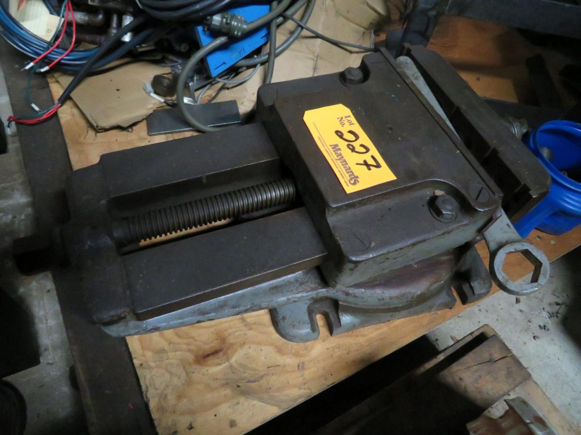 12" MACHINE VISE - Image 3 of 5