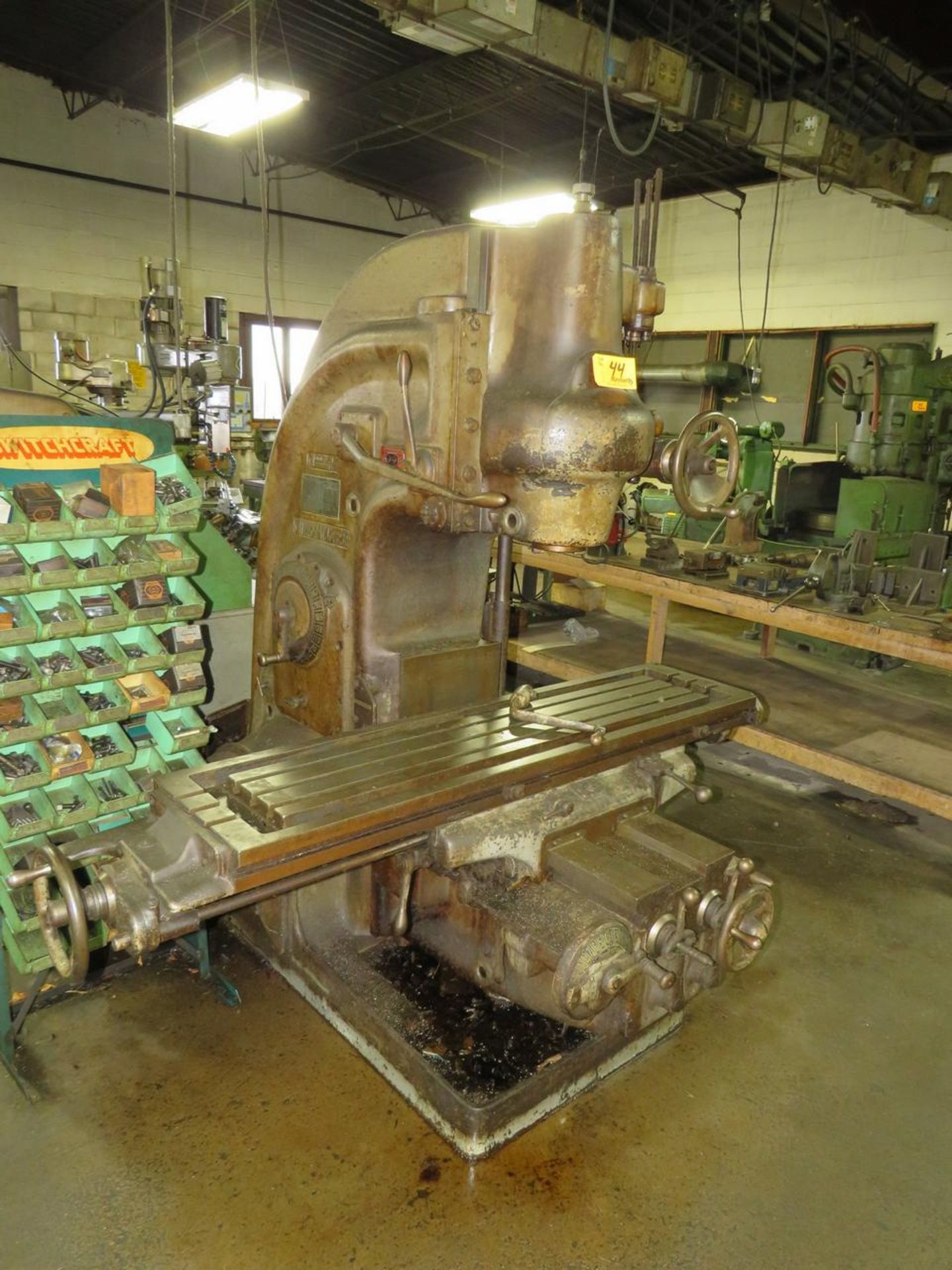 MILWAUKEE #3 VERTICAL VERTICAL PRODUCTION TYPE MILLING MACHINE,