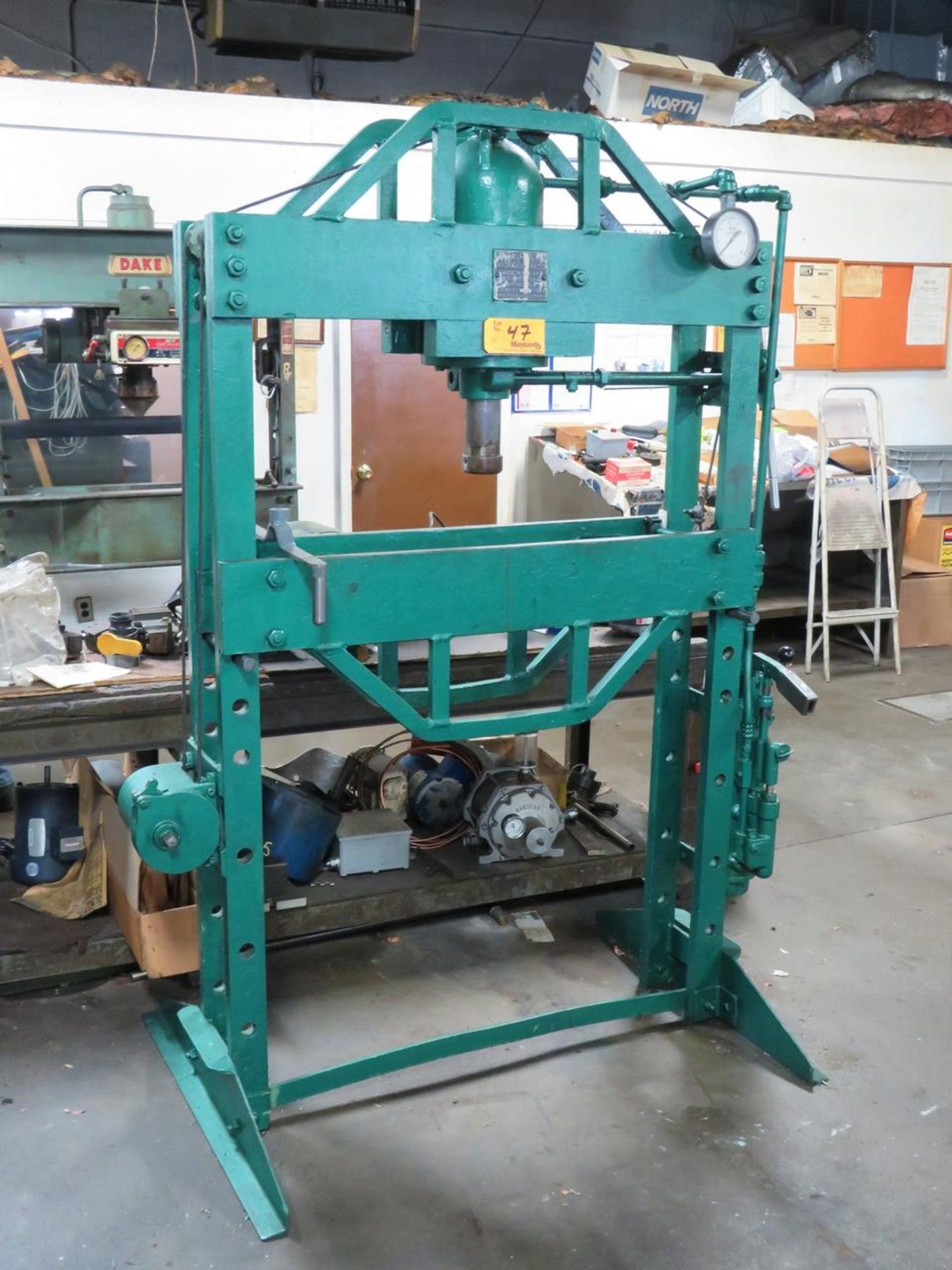 K.R. WILSON 75M 75-TON ADJUSTABLE MANUAL H-FRAME SHOP PRESS,