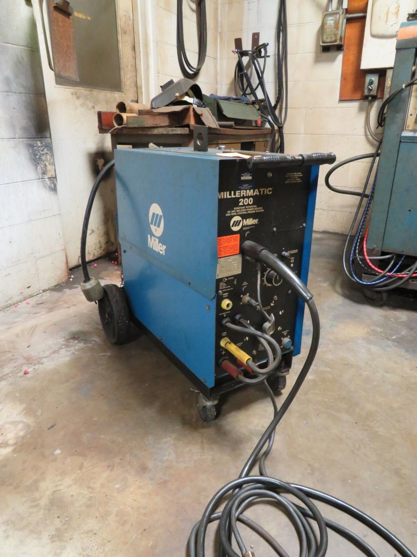 1987 MILLER MILLERMATIC 200 200 AMP CONSTANT POTENTIAL DC ARC WELDER - Image 3 of 8