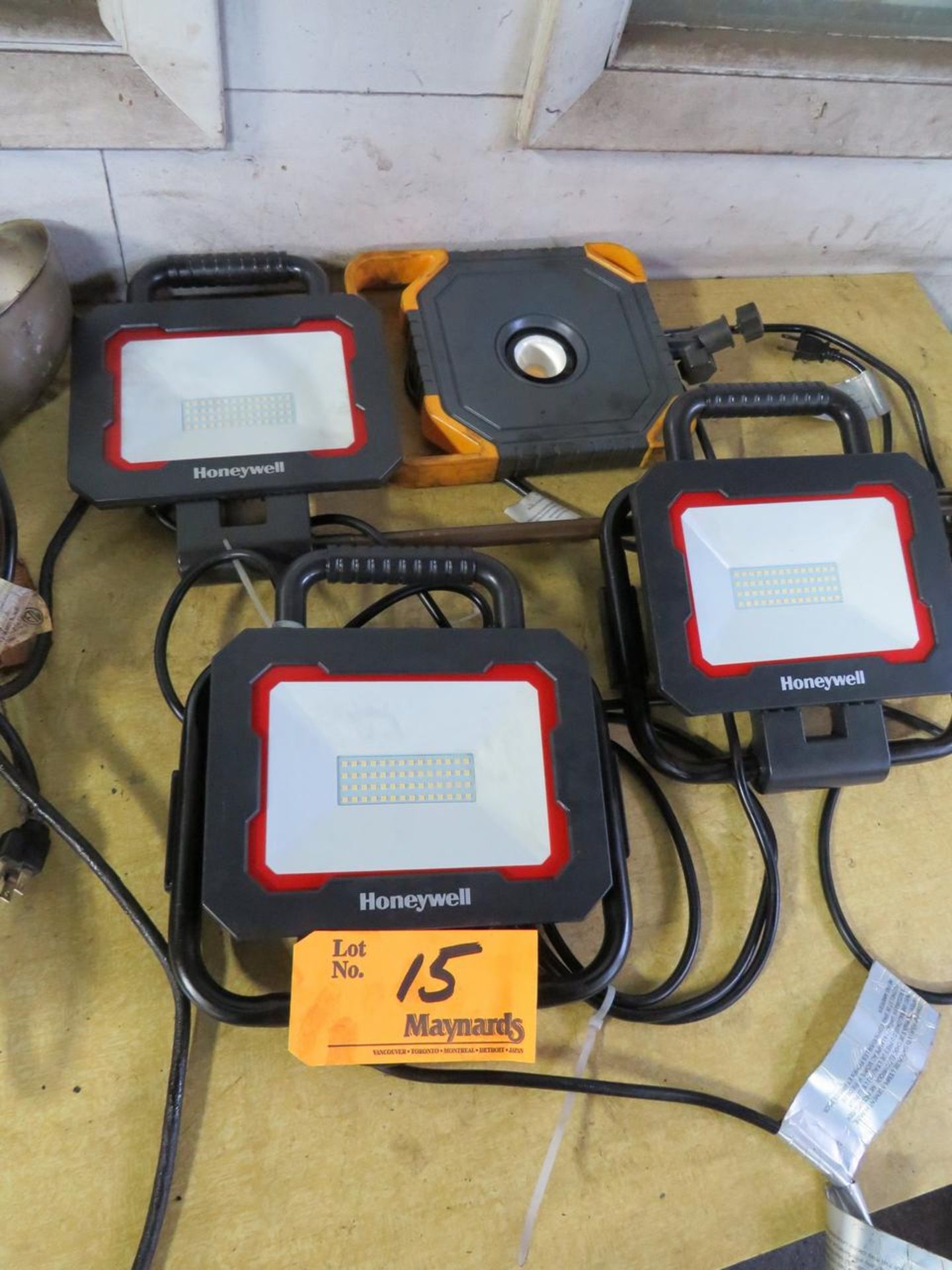 LOT OF ASSORTED HONEYWELL INSPECTION LIGHTS - Image 2 of 2