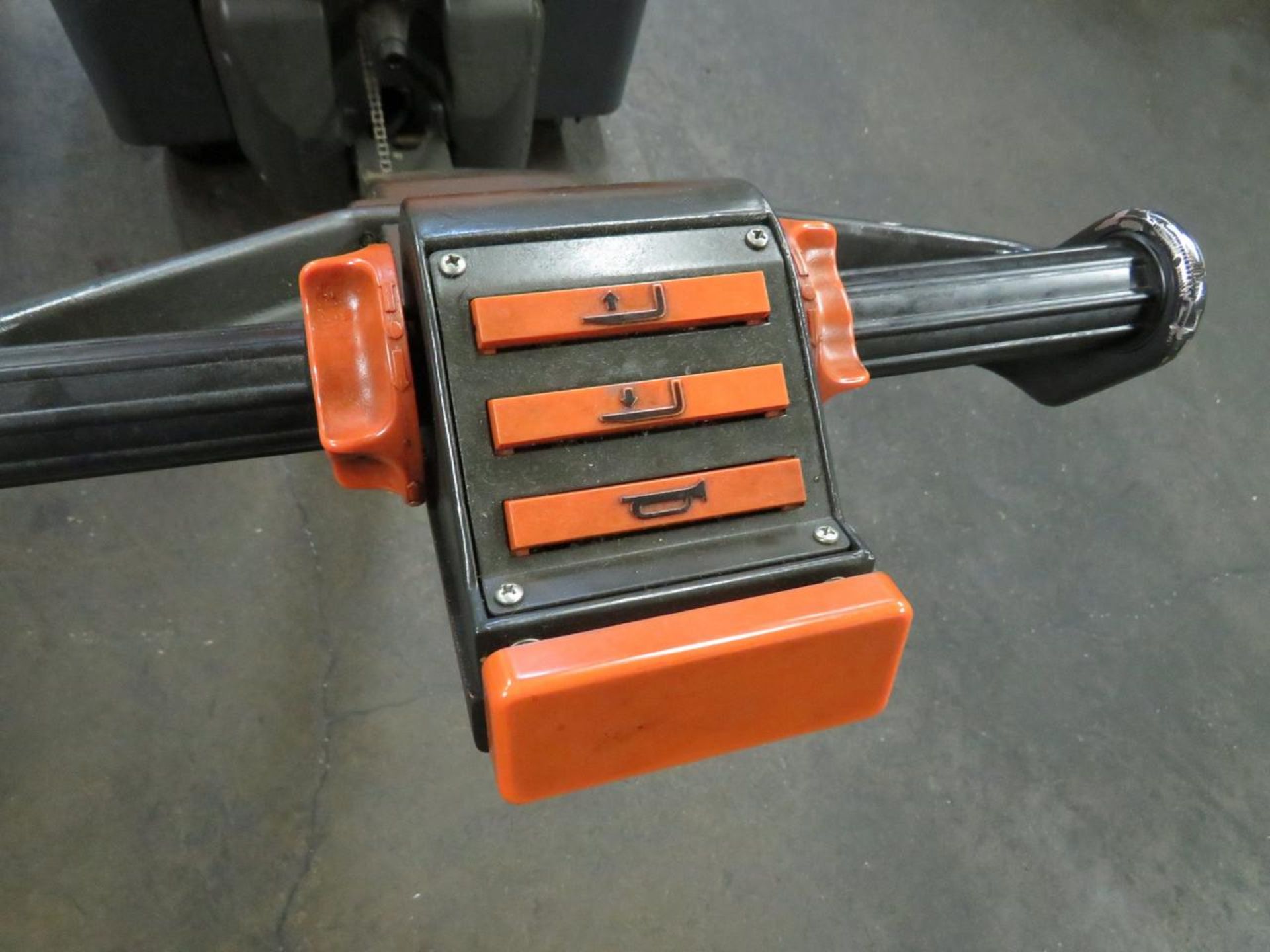 TOYOTA 6HBW20 4,000 LB. CAPACITY WALKIE ELECTRIC PALLET JACK - Image 8 of 8