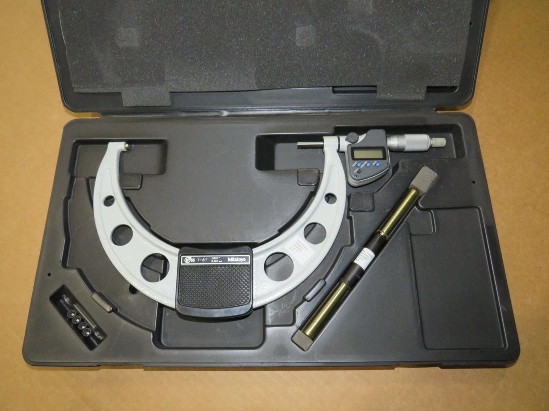 Mitutoyo 293-353 7-8" Digital Micrometer - Image 4 of 9