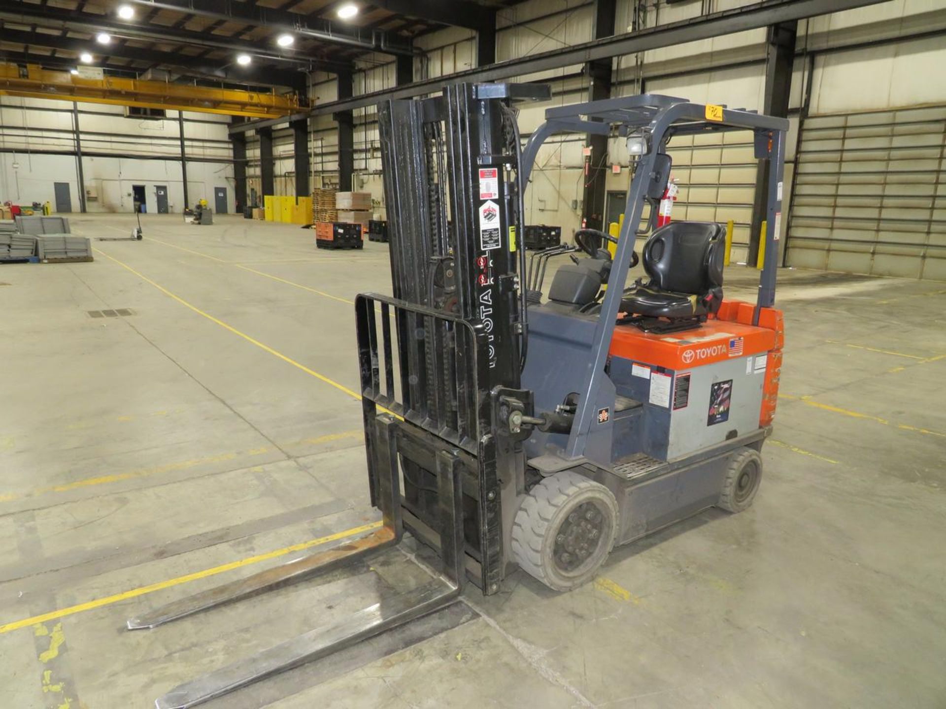 Toyota 7FBCU32 5,750 Lb Capacity Electric Forklift