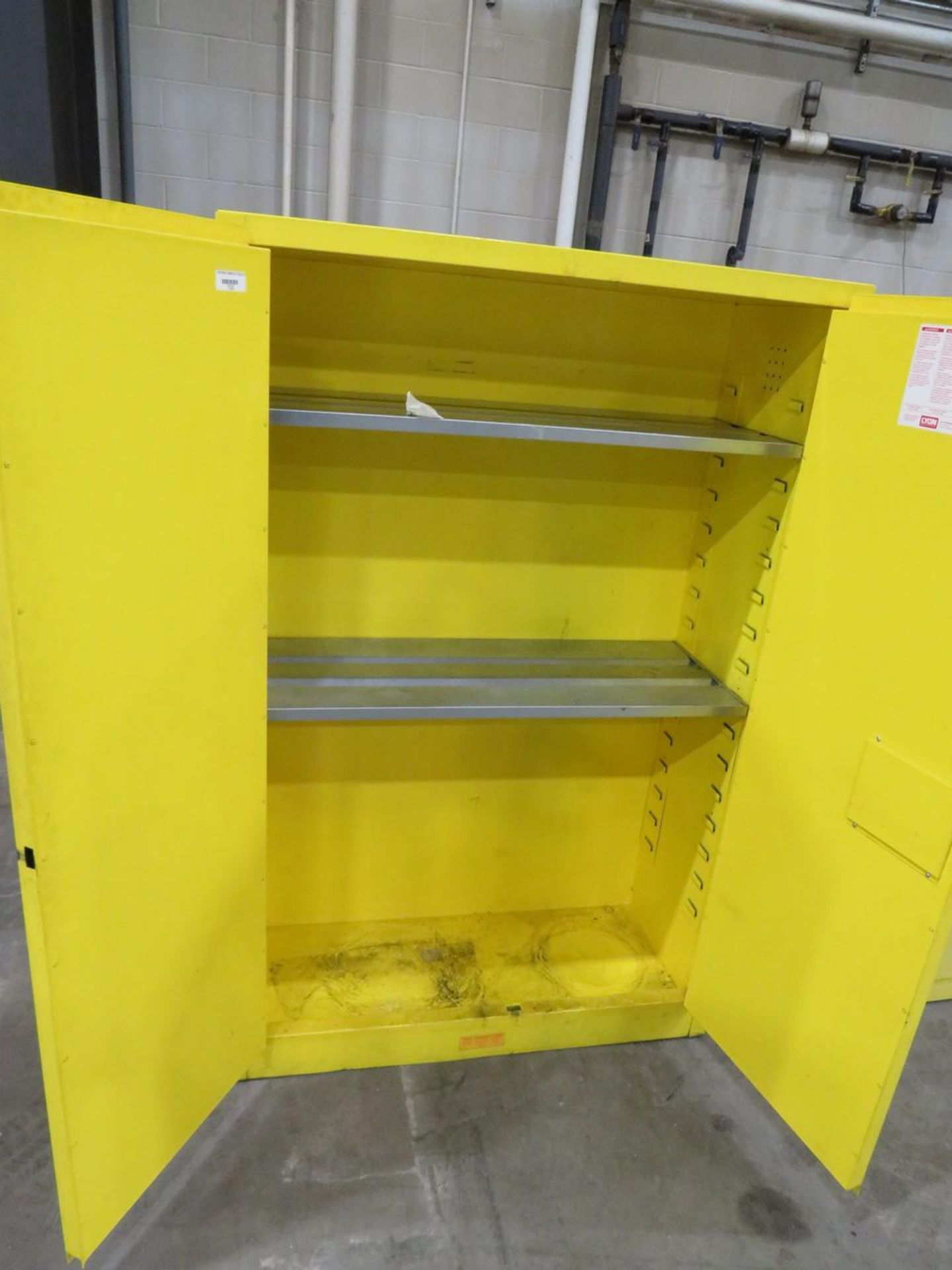 Lyon 5444 45 Gallon Flammable Liquids Storage Cabinet - Image 4 of 4