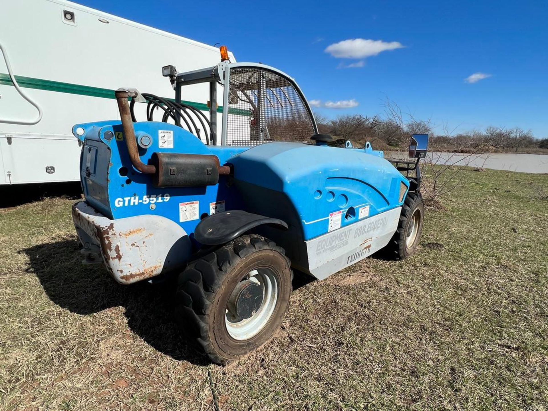 Genie GTH-5519 Telehandler - Image 4 of 8