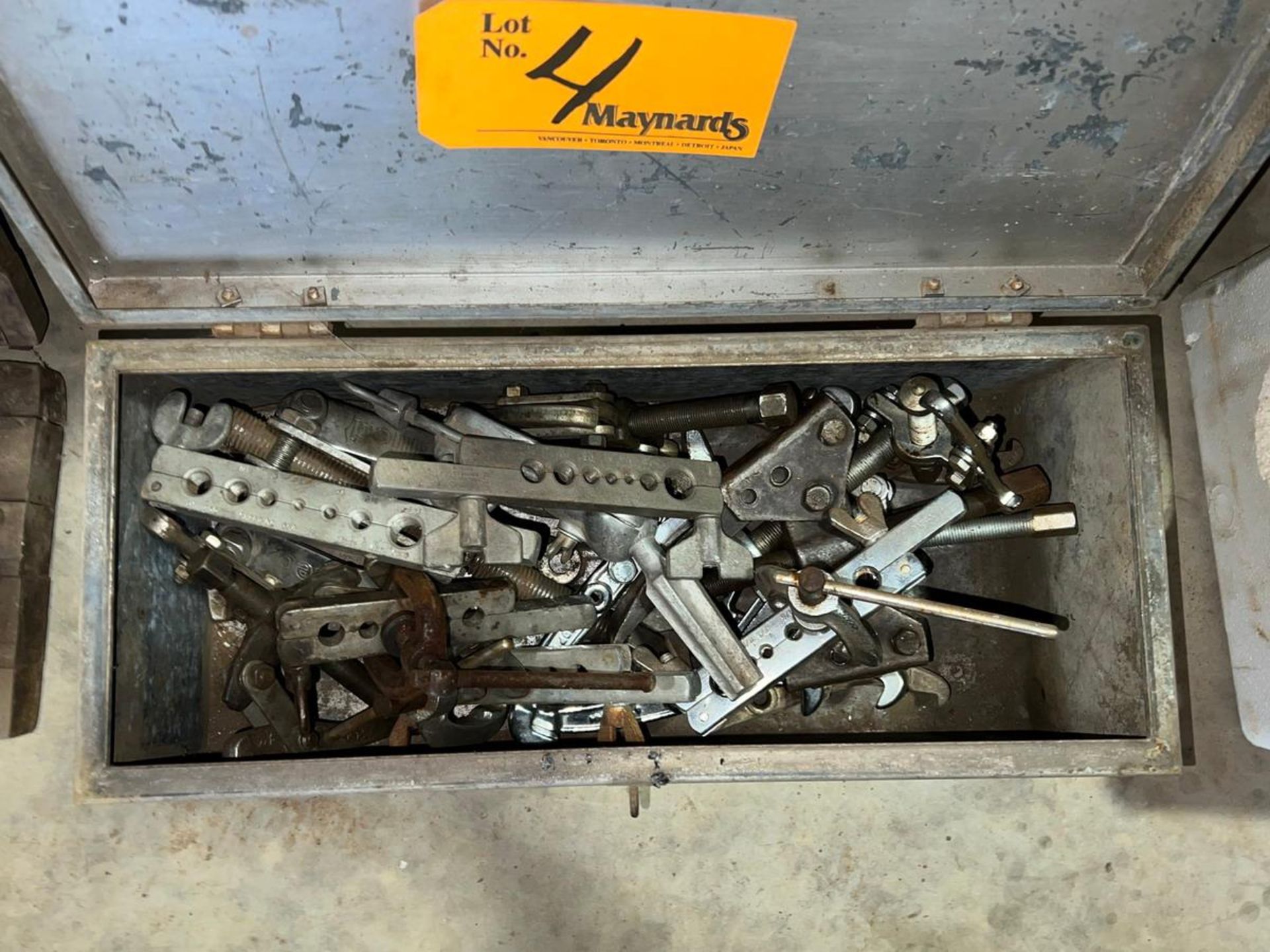 Bin Of various size Gear Pullers - Image 2 of 2