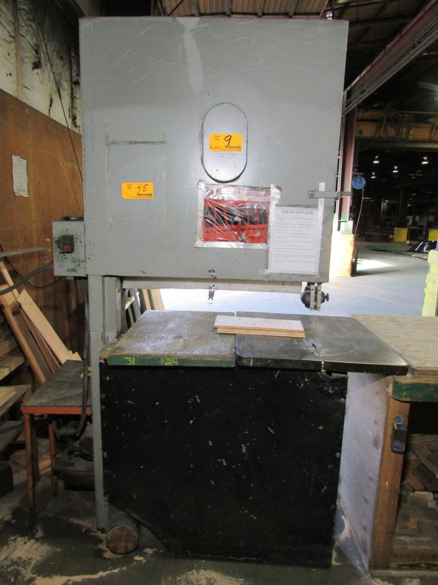 36" Vertical Bandsaw [Late Delivery] - Image 2 of 7