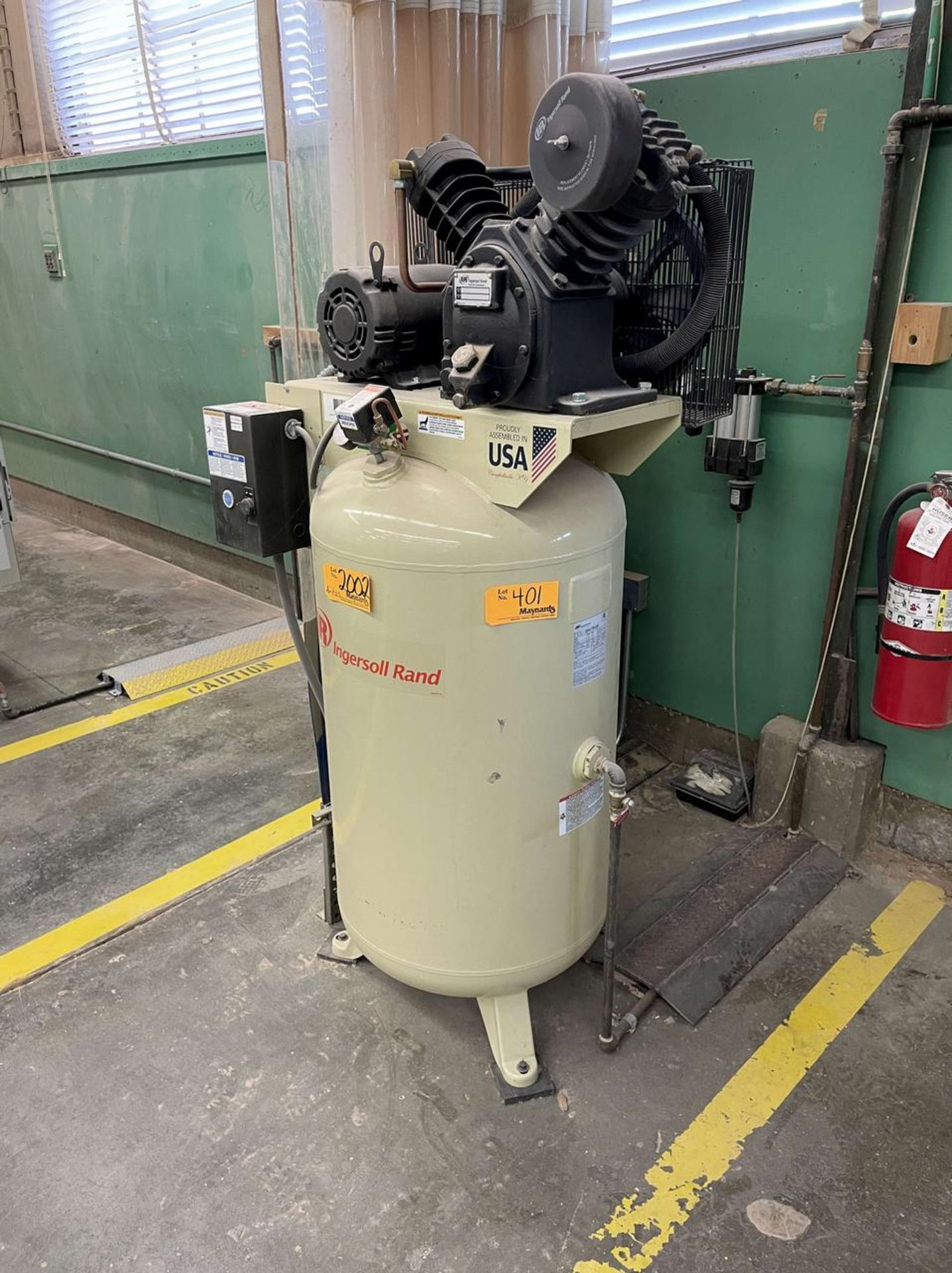 Ingersoll Rand 2475N5-V 5 HP Air Compressor - Image 2 of 3