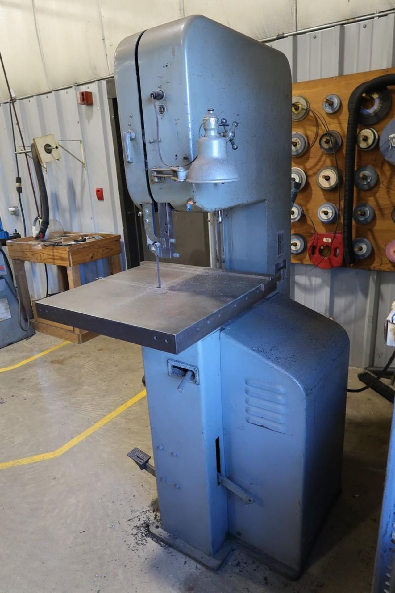 DoAll ML 16" Vertical Bandsaw - Image 5 of 6