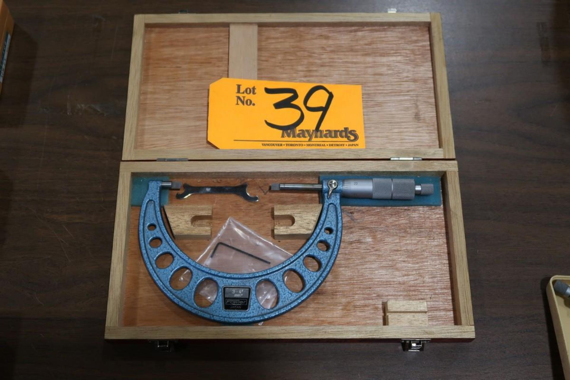 Fowler 3-4" Blade Micrometer