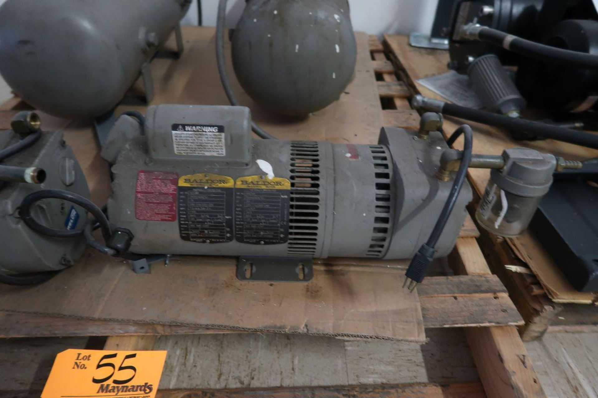 Welch Vacuum Technologies 8170B-30 3/4 HP Vacuum Pumps - Image 3 of 6