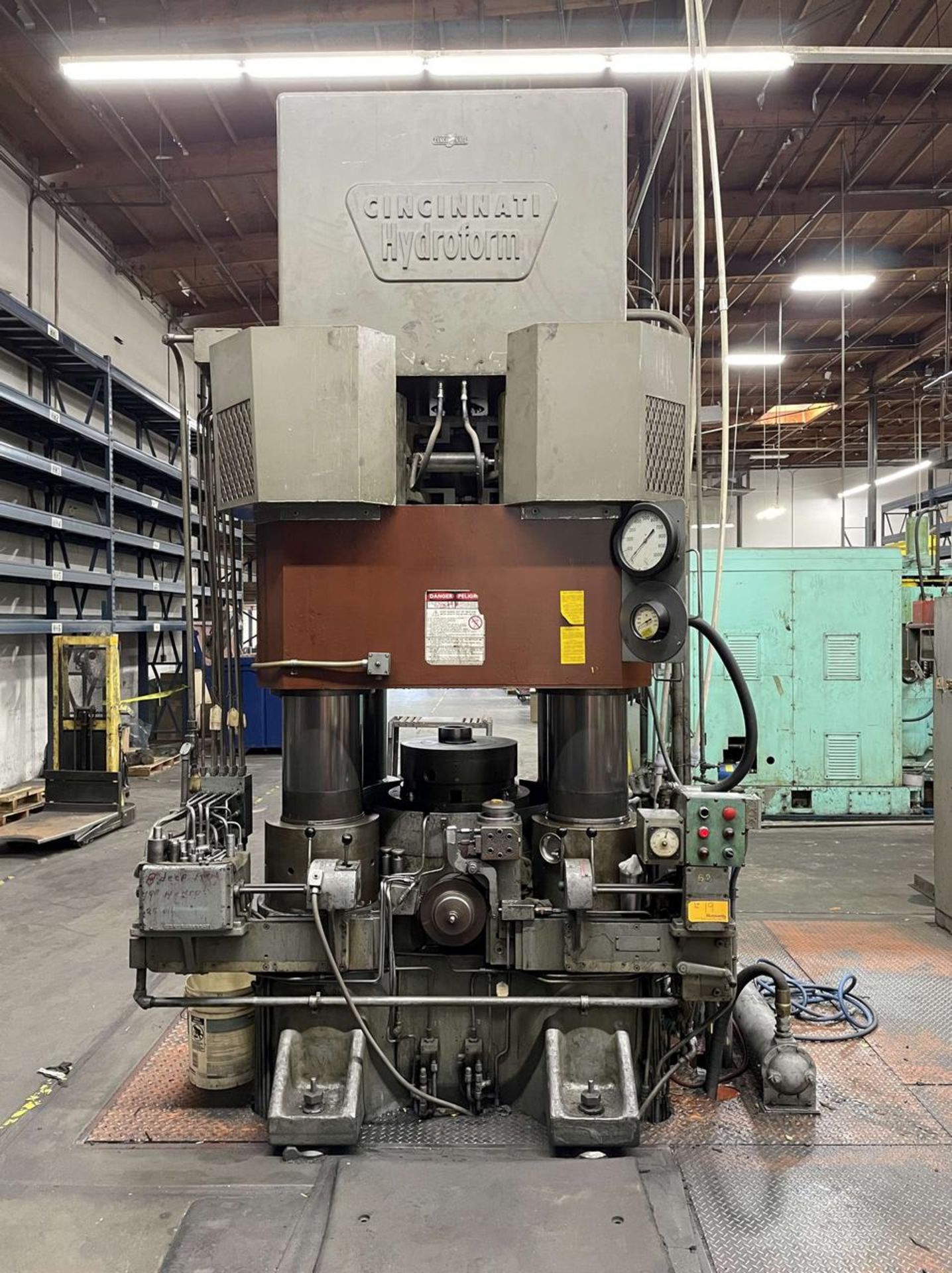 Cincinnati Hydroform 19" Regular-Speed Hydraulic Forming Press