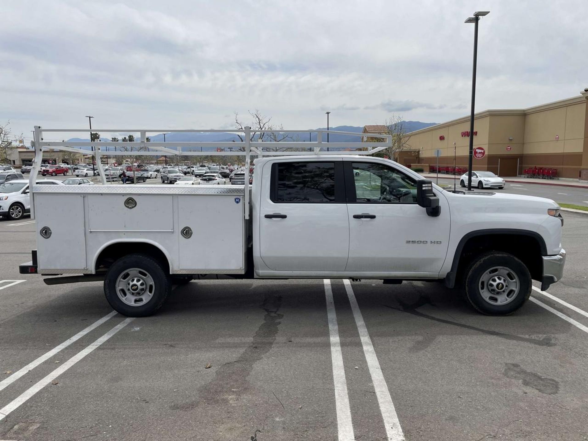 2022 Chevrolet Silverado 2500 HD Crew Cab 4x2 Service Truck - Image 7 of 24